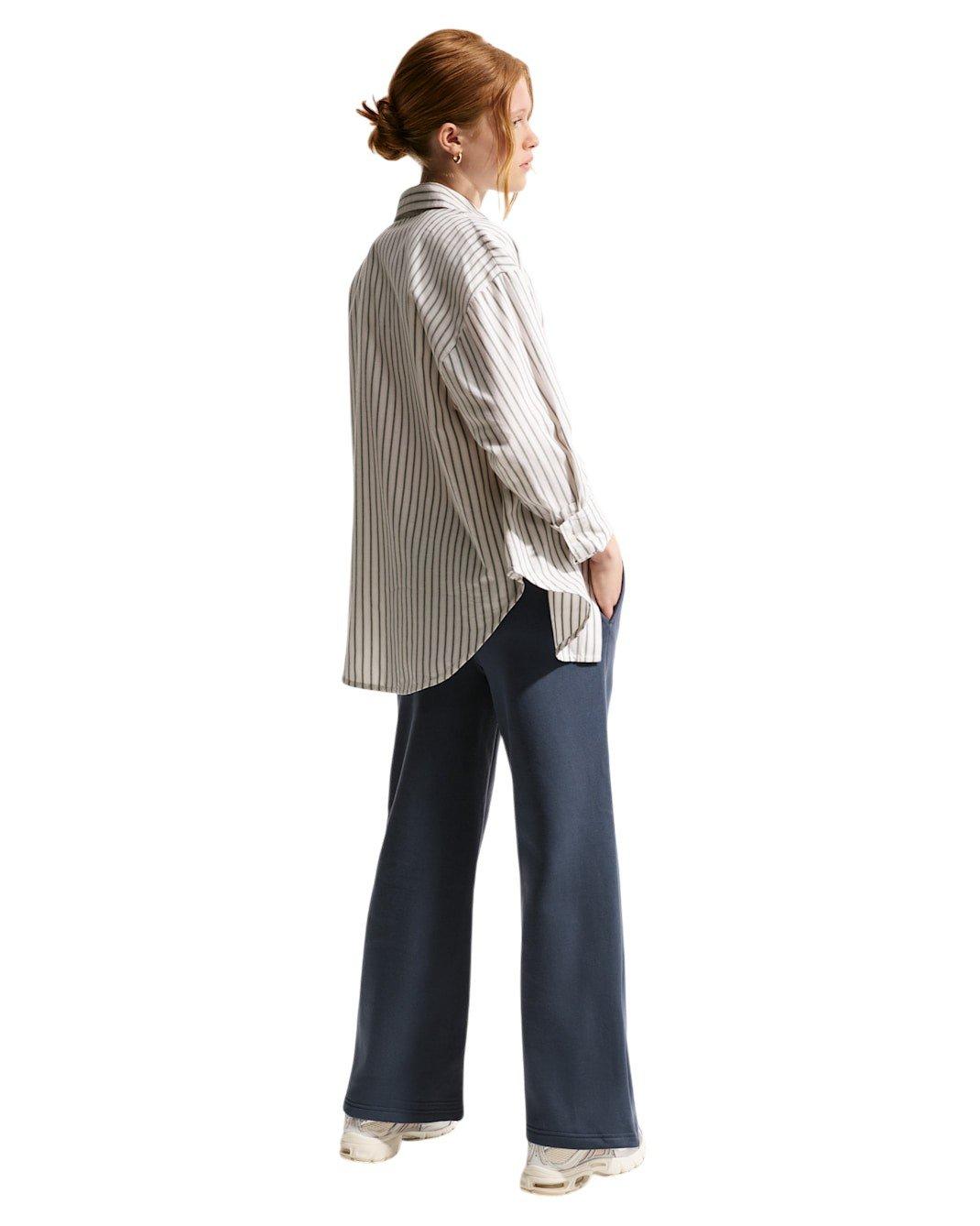 Nike Big Girls' Sportswear Studio Fleece Open-Hem Sweatpants - Thunder Blue - THUNDER BLUE Thumbnail View 2