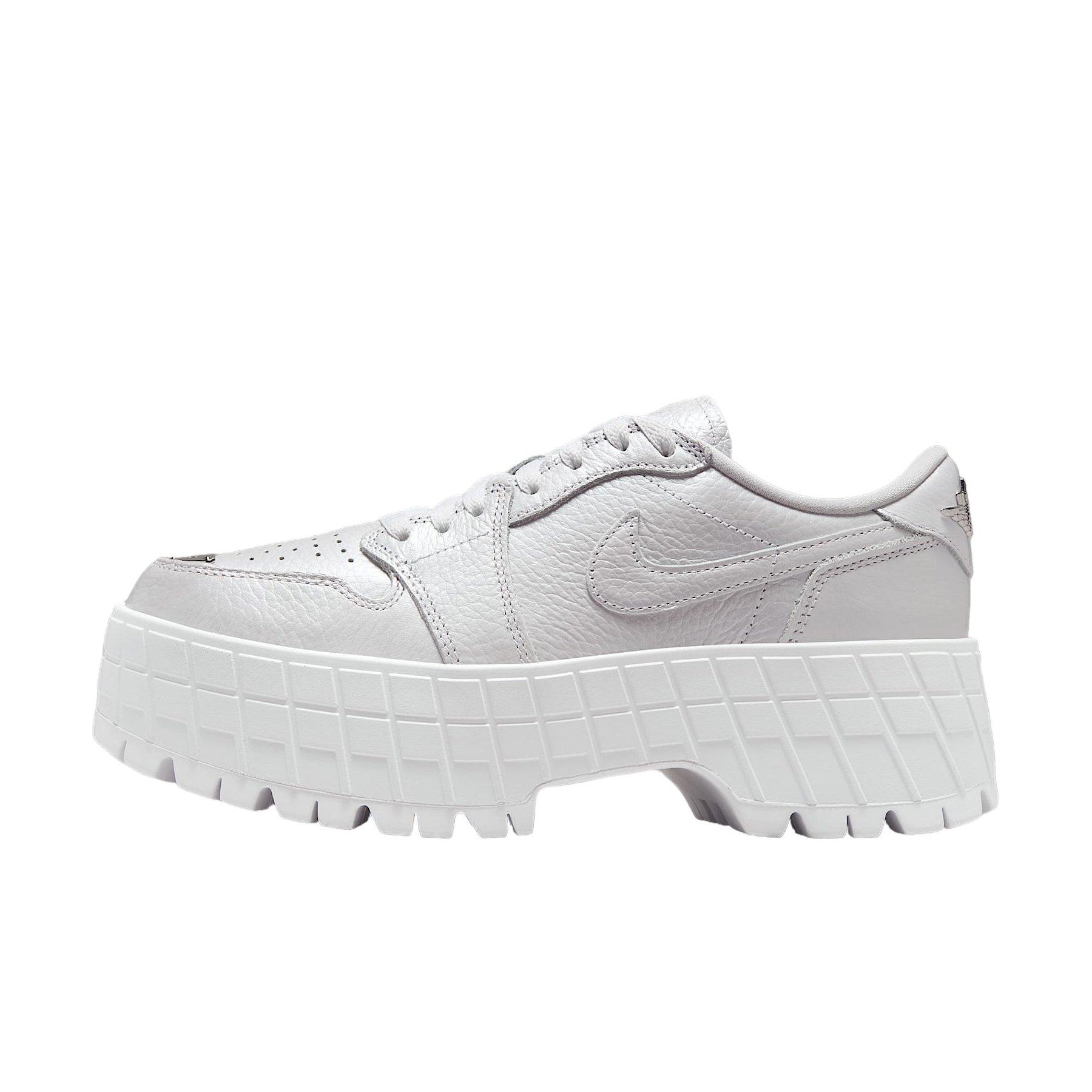 Jordan 1 Brooklyn Low "White/Metallic Silver" Women's Shoe - WHITE/SILVER Thumbnail View 2