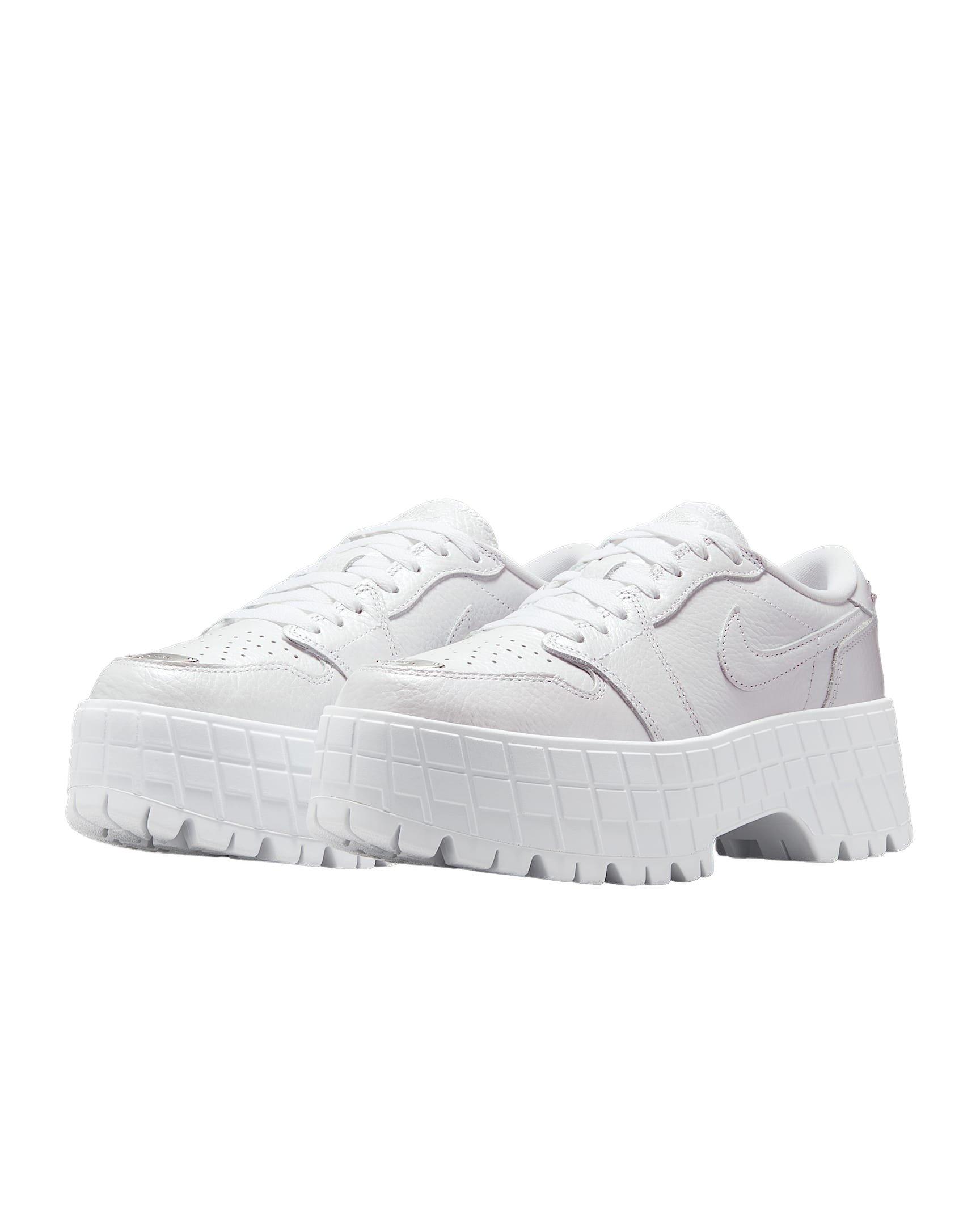 Jordan 1 Brooklyn Low "White/Metallic Silver" Women's Shoe - WHITE/SILVER Thumbnail View 3