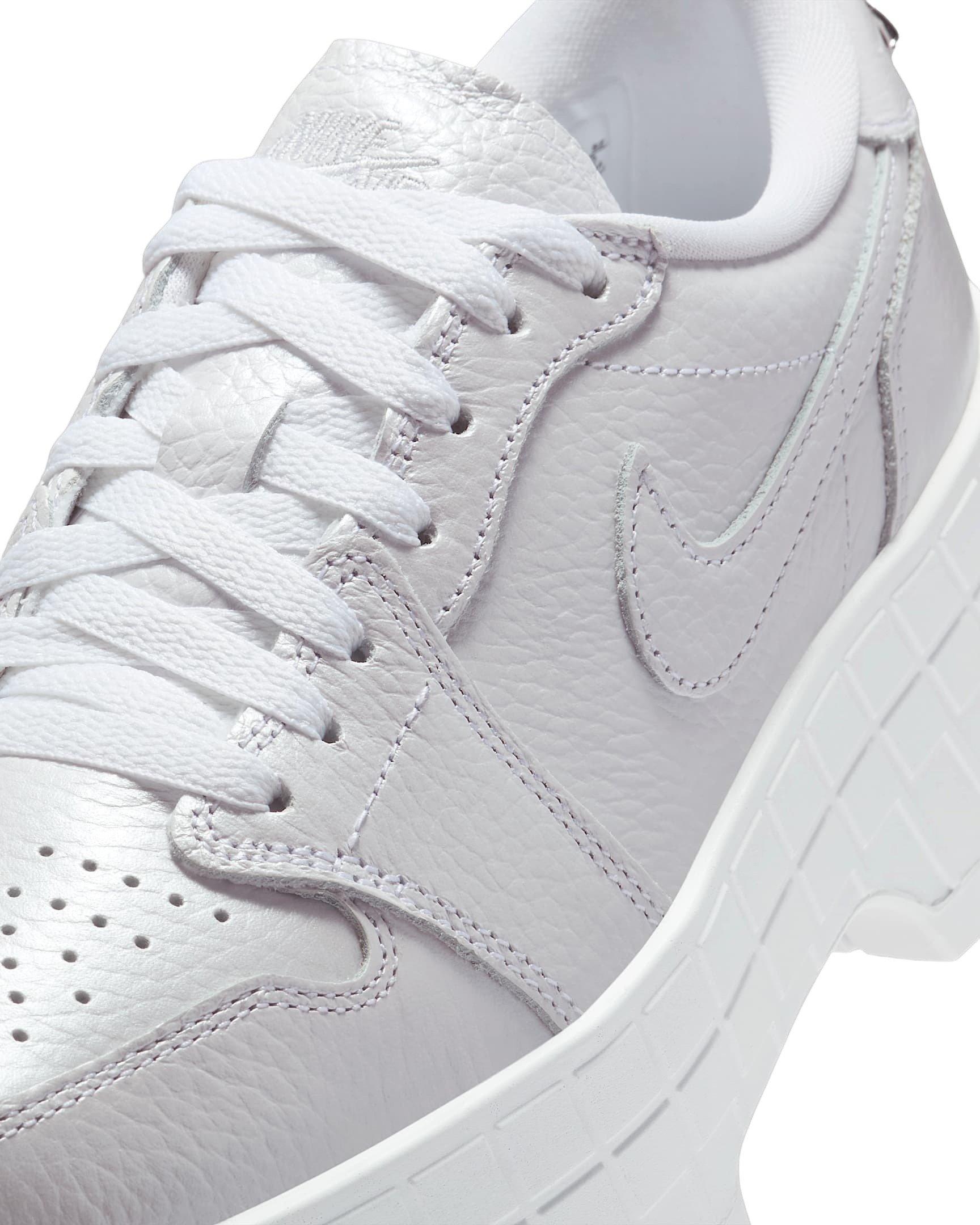 Jordan 1 Brooklyn Low "White/Metallic Silver" Women's Shoe - WHITE/SILVER Thumbnail View 7
