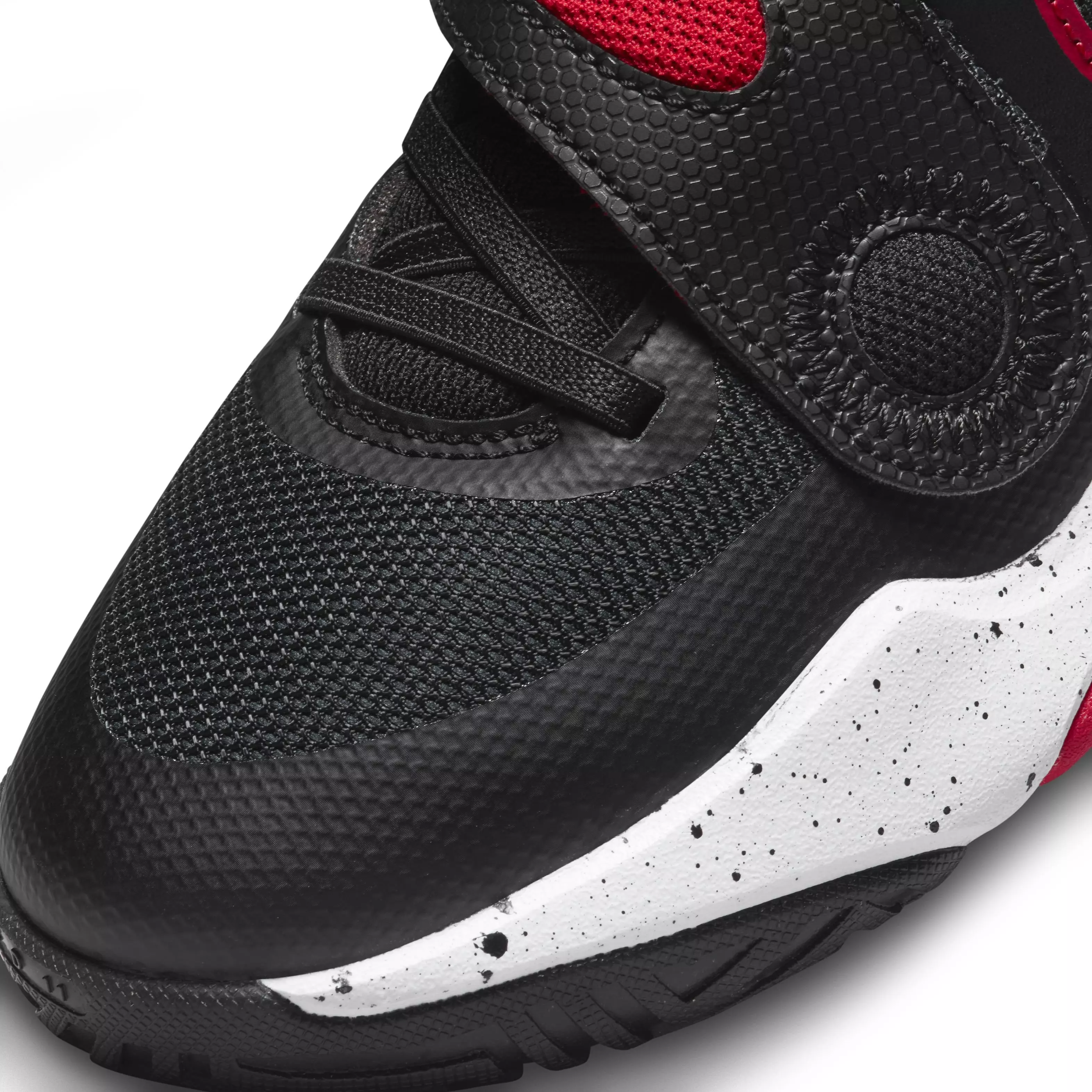 Nike Team Hustle D 11 "Black/White/University Red" Grade School Boys' Basketball Shoe - BLACK/WHITE/RED