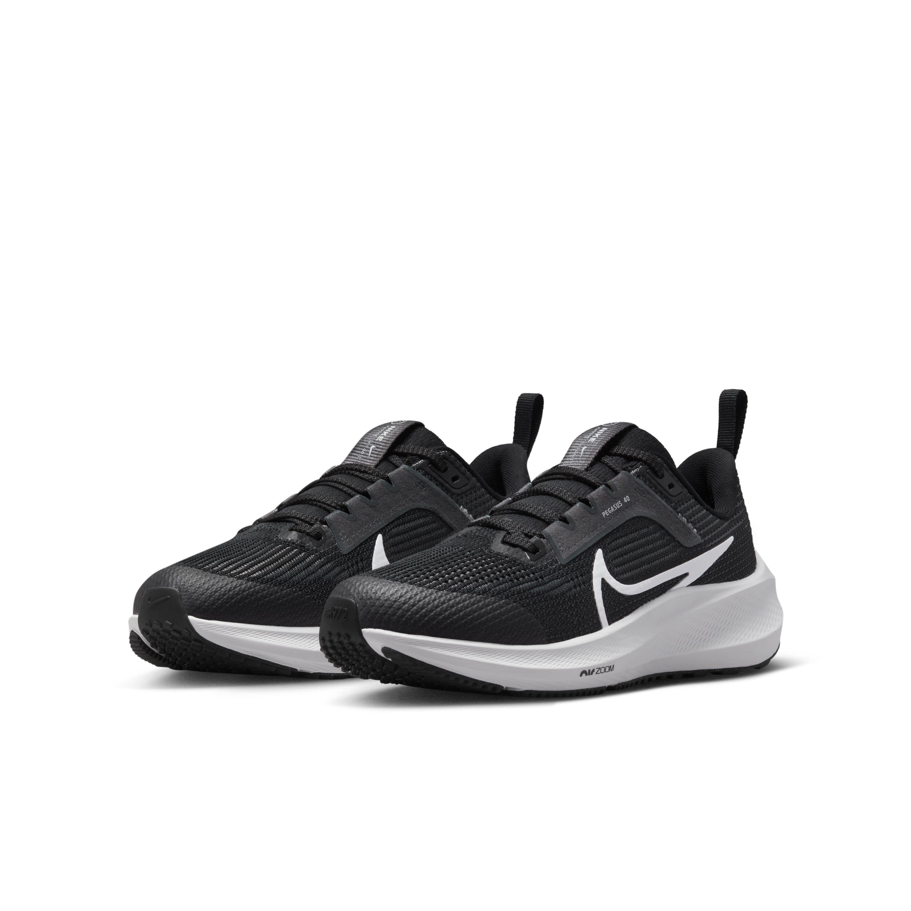 Nike Pegasus 40 "Black/Iron Grey/White" Grade School Boys' Running Shoe - BLACK/GREY/WHITE Thumbnail View 3