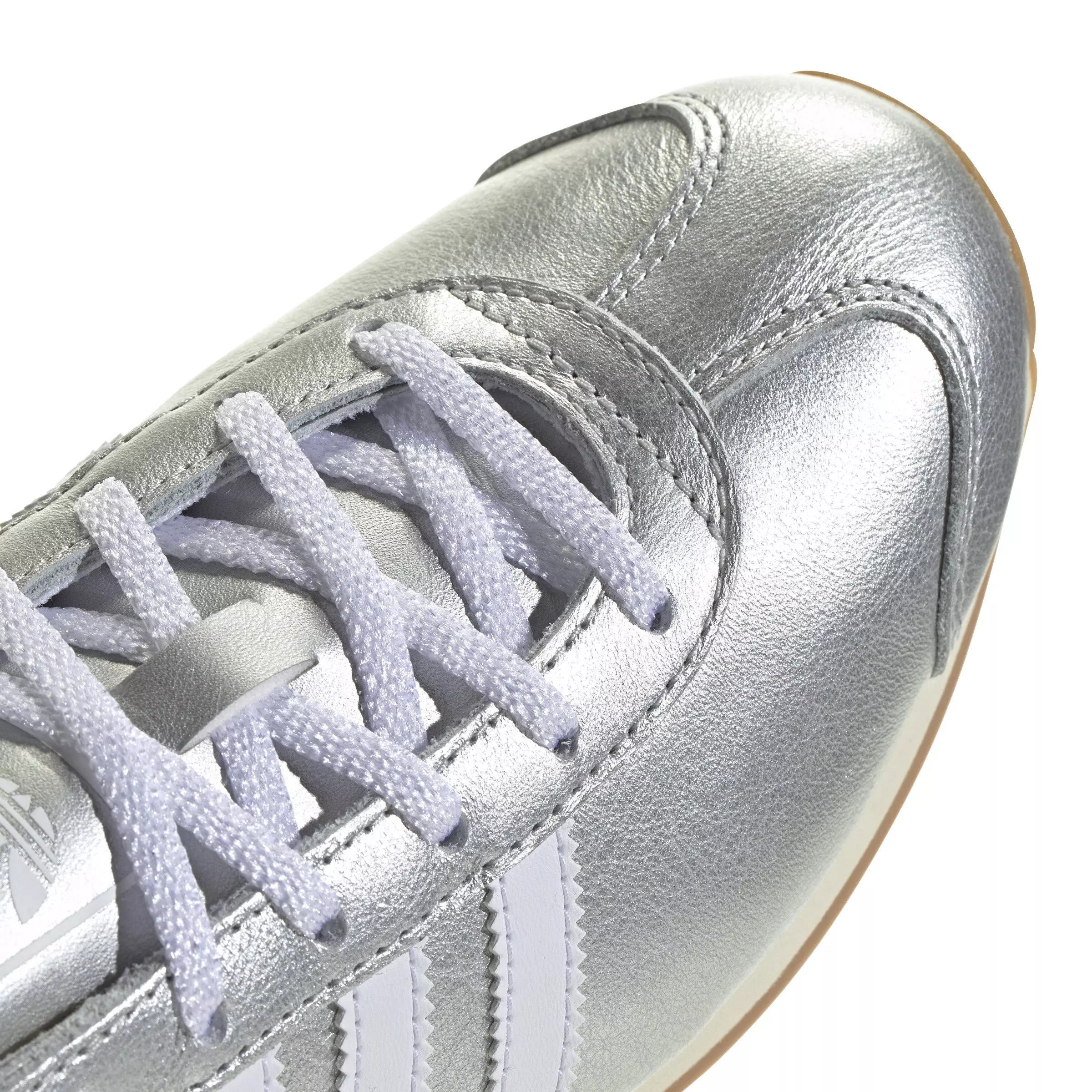 adidas Originals Country OG "Silver Metallic/Ftwr White/Cream White" Women's Shoe - SILVER/WHITE/CREAM