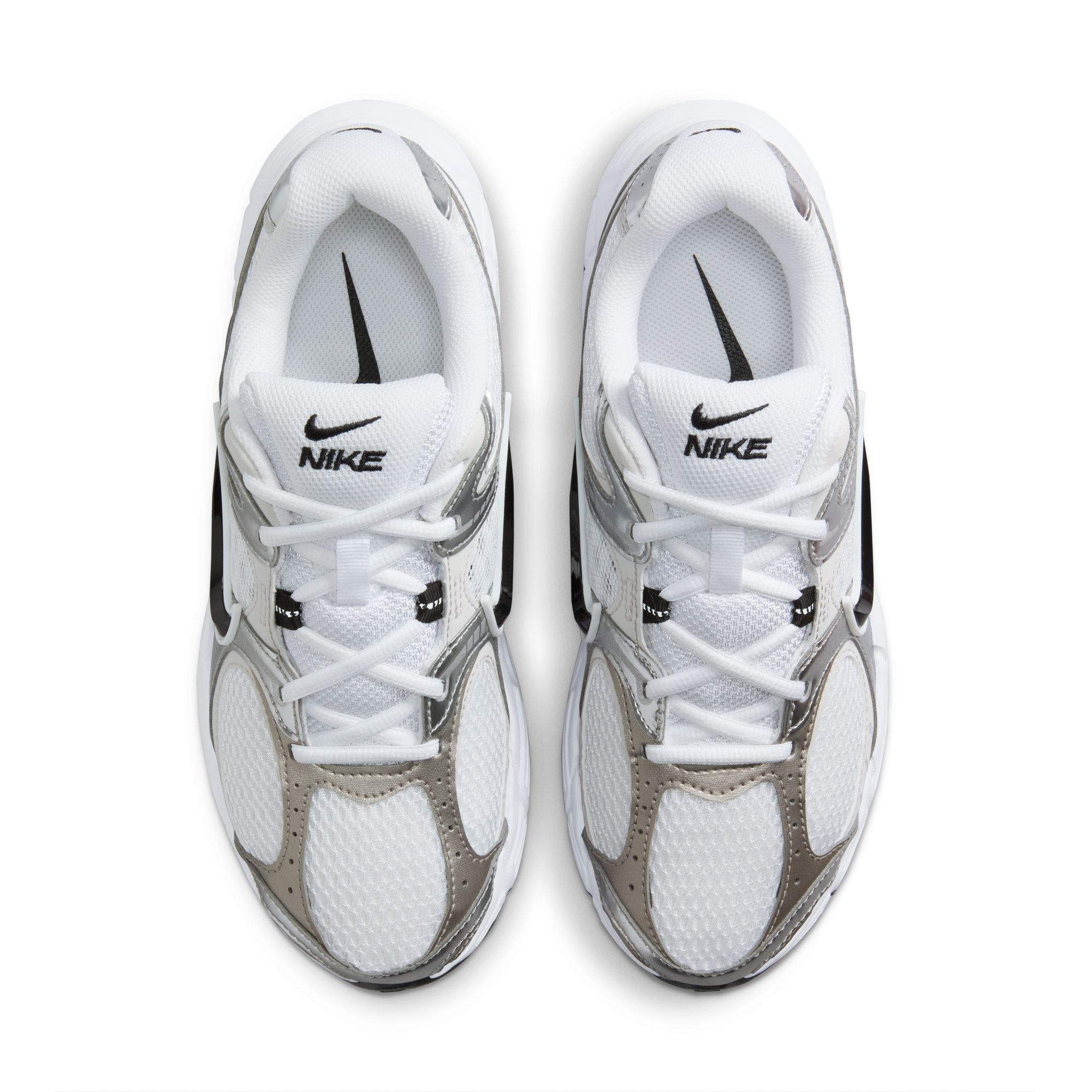 Nike V5 RNR "White/Black/Vast Grey/Metallic Silver" Women's Shoe - WHITE/BLACK Thumbnail View 6