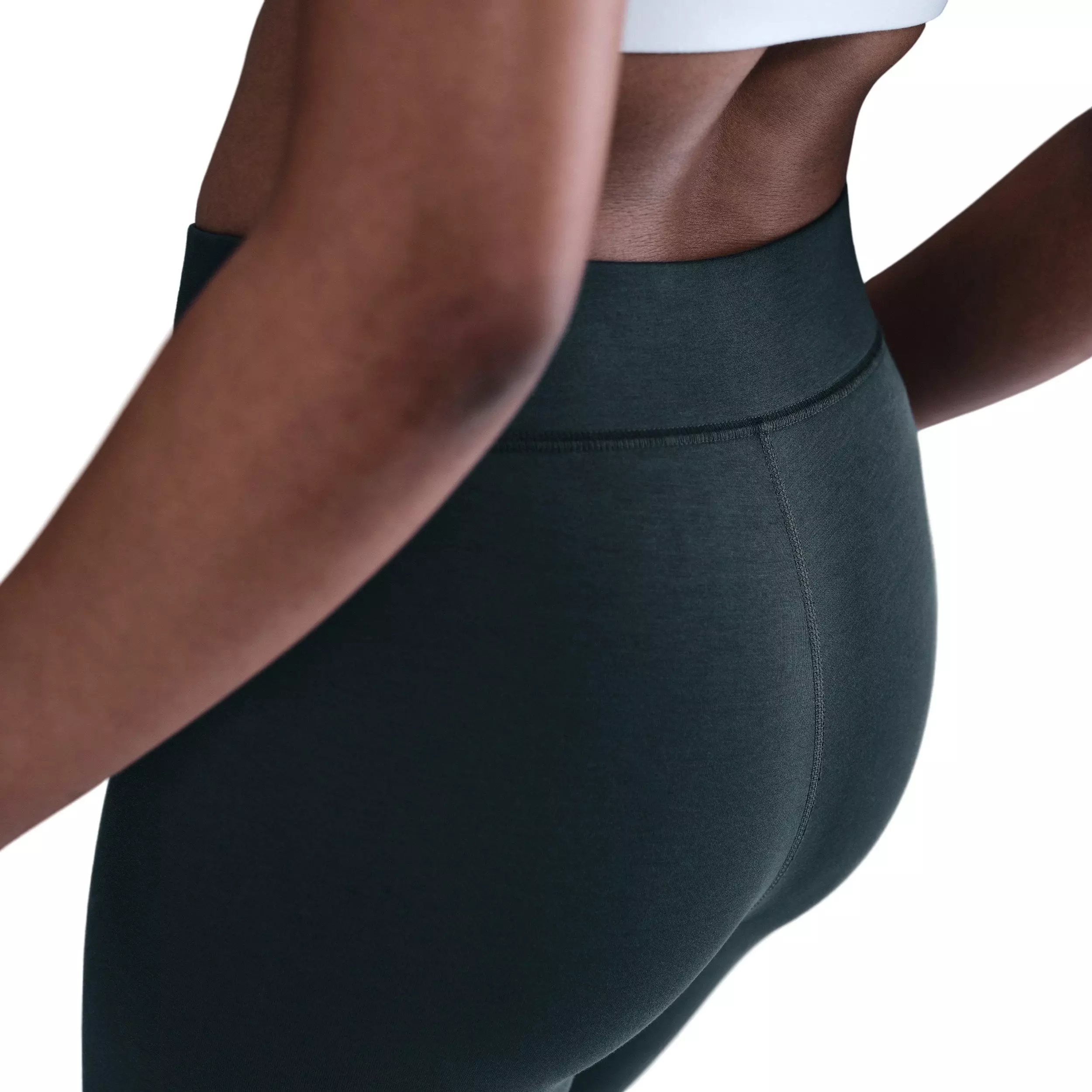 Nike Women's Sportswear Classic High-Waisted 7/8 Leggings - Green - GREEN