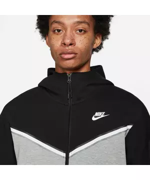 Nike Tech Fleece Hoodie in Black