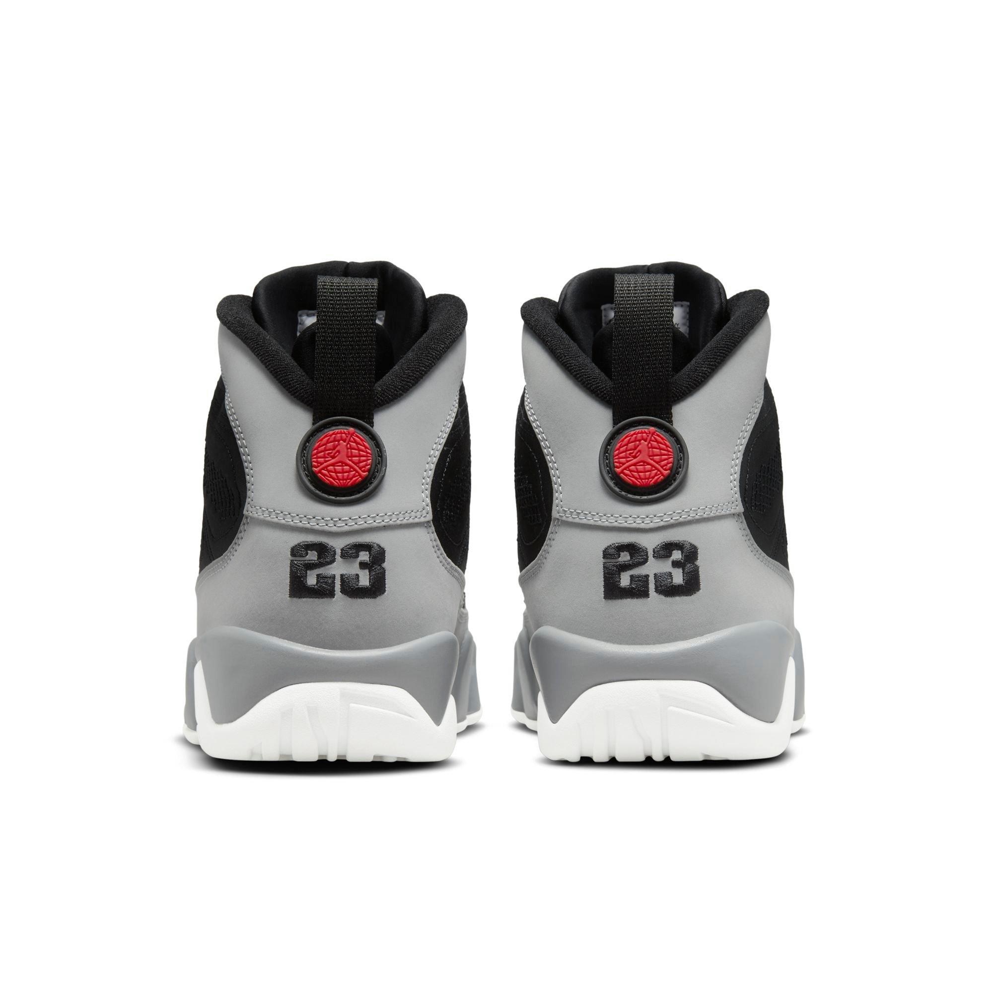 Hibbett sports hot sale retro 9