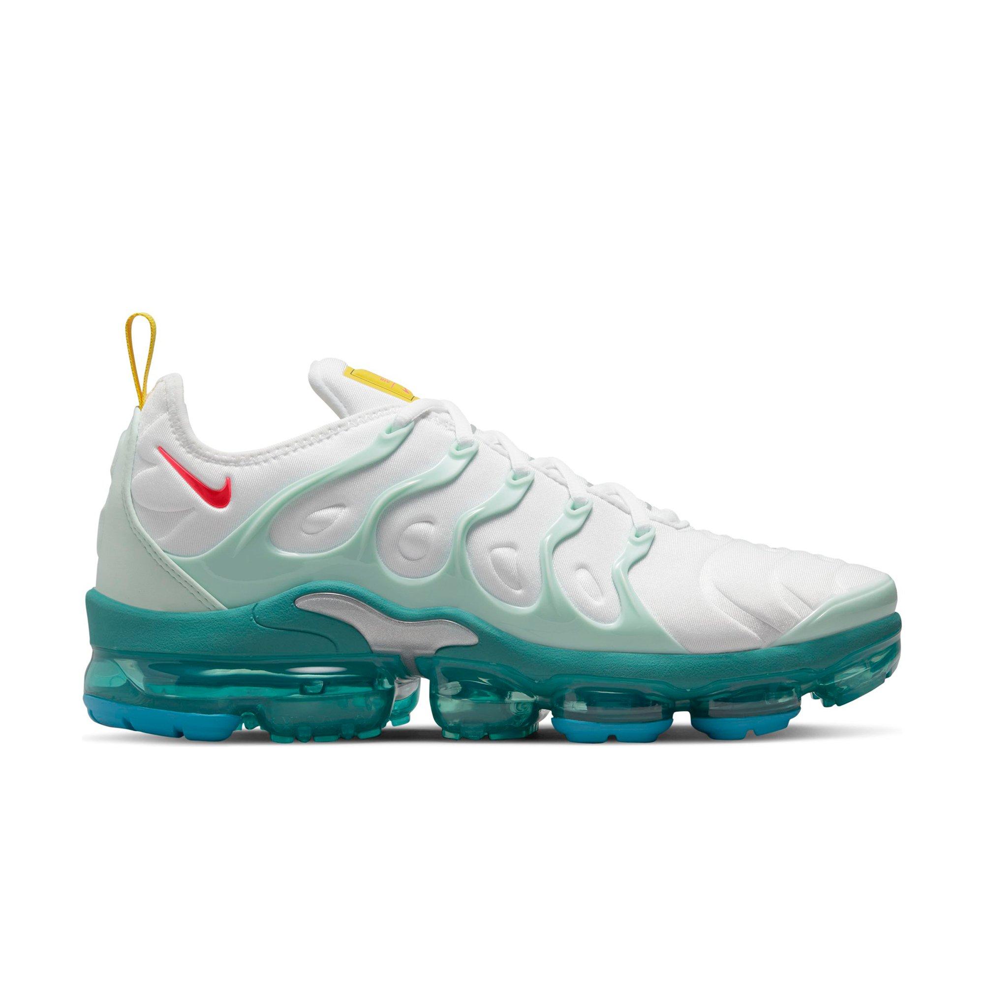 vapormax plus hibbett