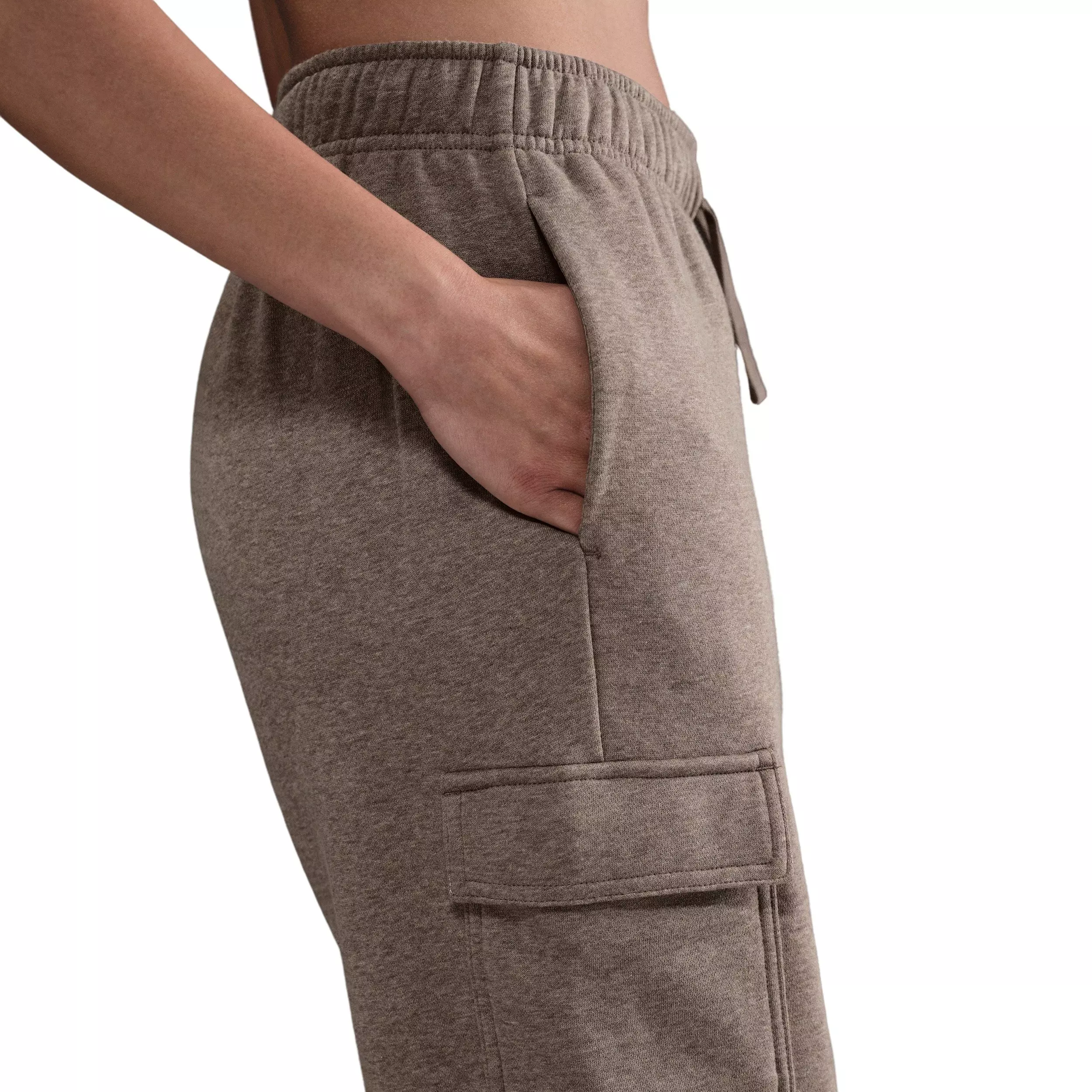 Nike Women's Sportswear Club Fleece Mid-Rise Oversized Cargo Sweatpants - Brown - BROWN