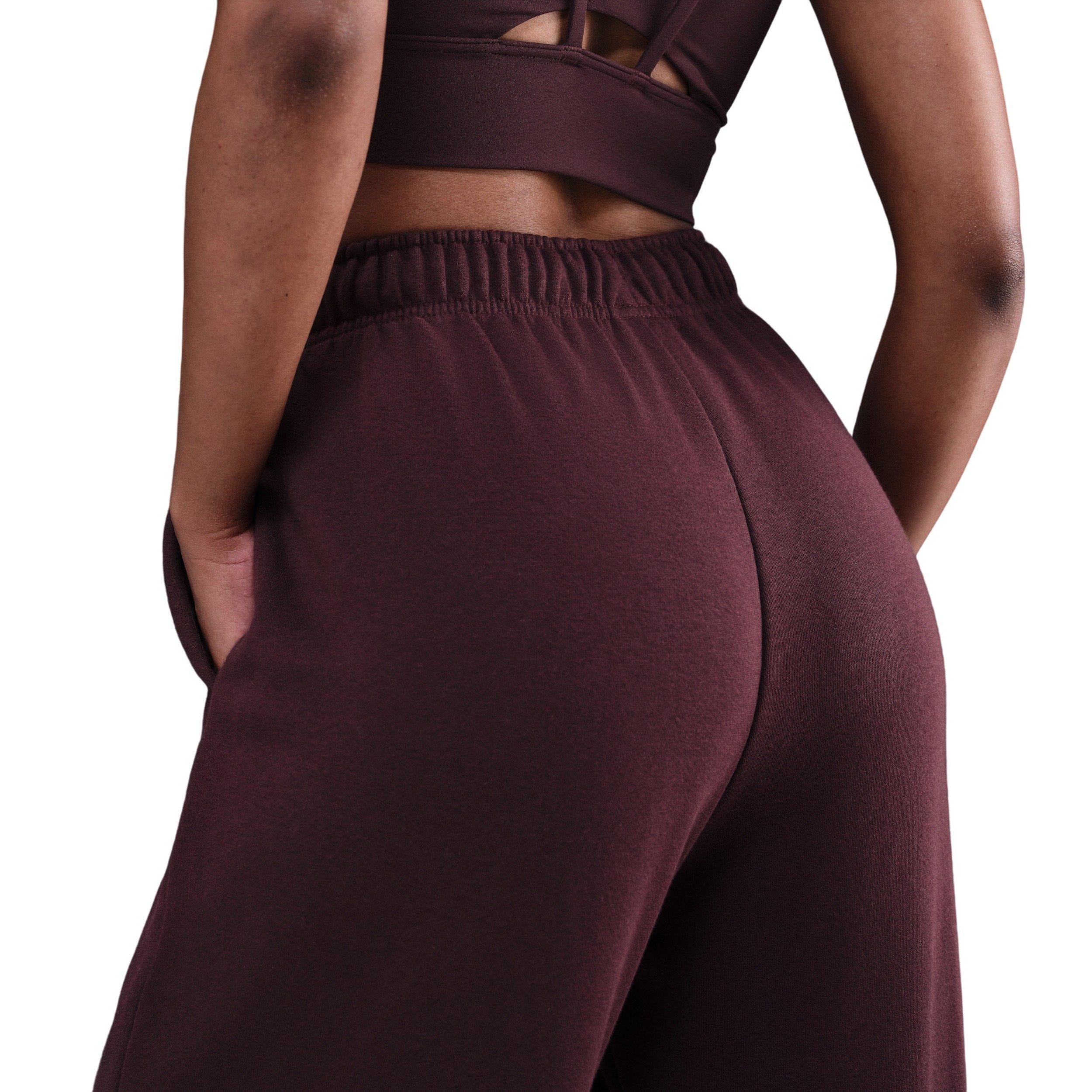 Nike Women's Sportswear Club Fleece Mid-Rise Oversized Sweatpants - Red - RED Thumbnail View 4