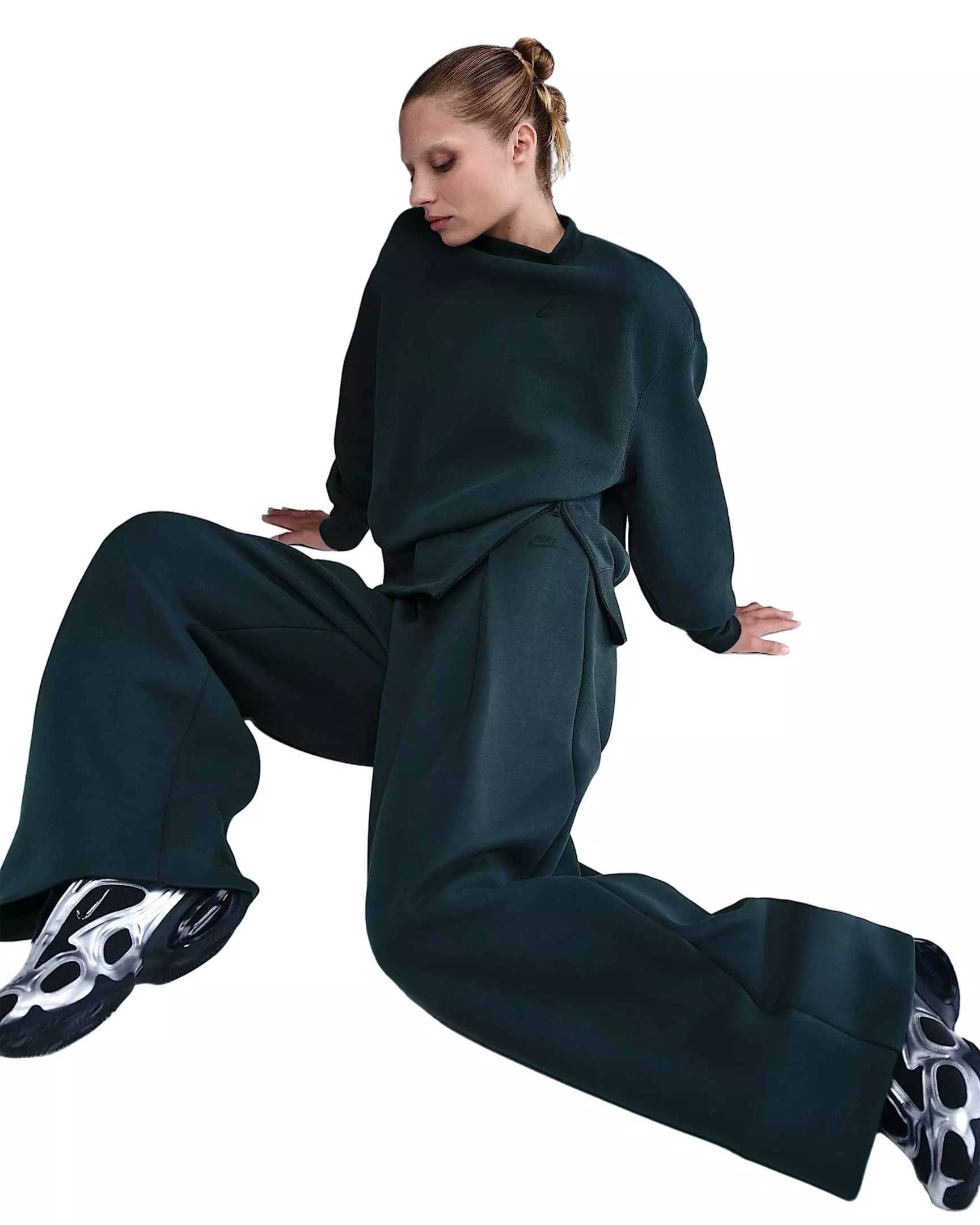 Nike Women's Sportswear Tech Fleece High-Waisted Pleated Pants - Green - GREEN