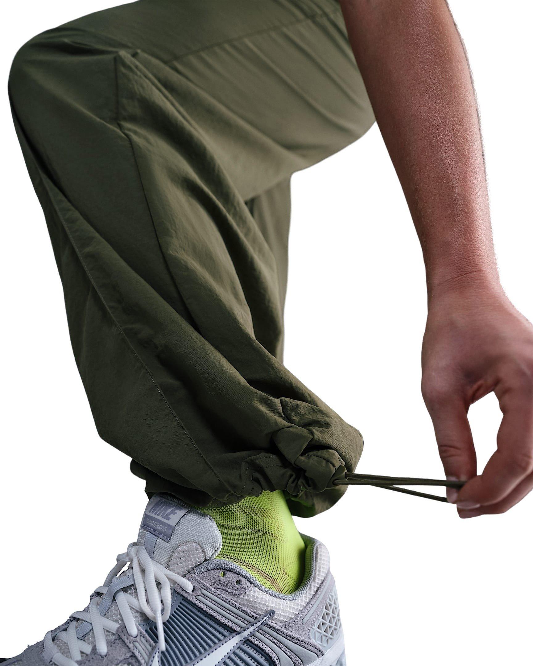 Nike Women's Sportswear Everything Wovens Mid-Rise Open-Hem Pants - Green - GREEN Thumbnail View 5