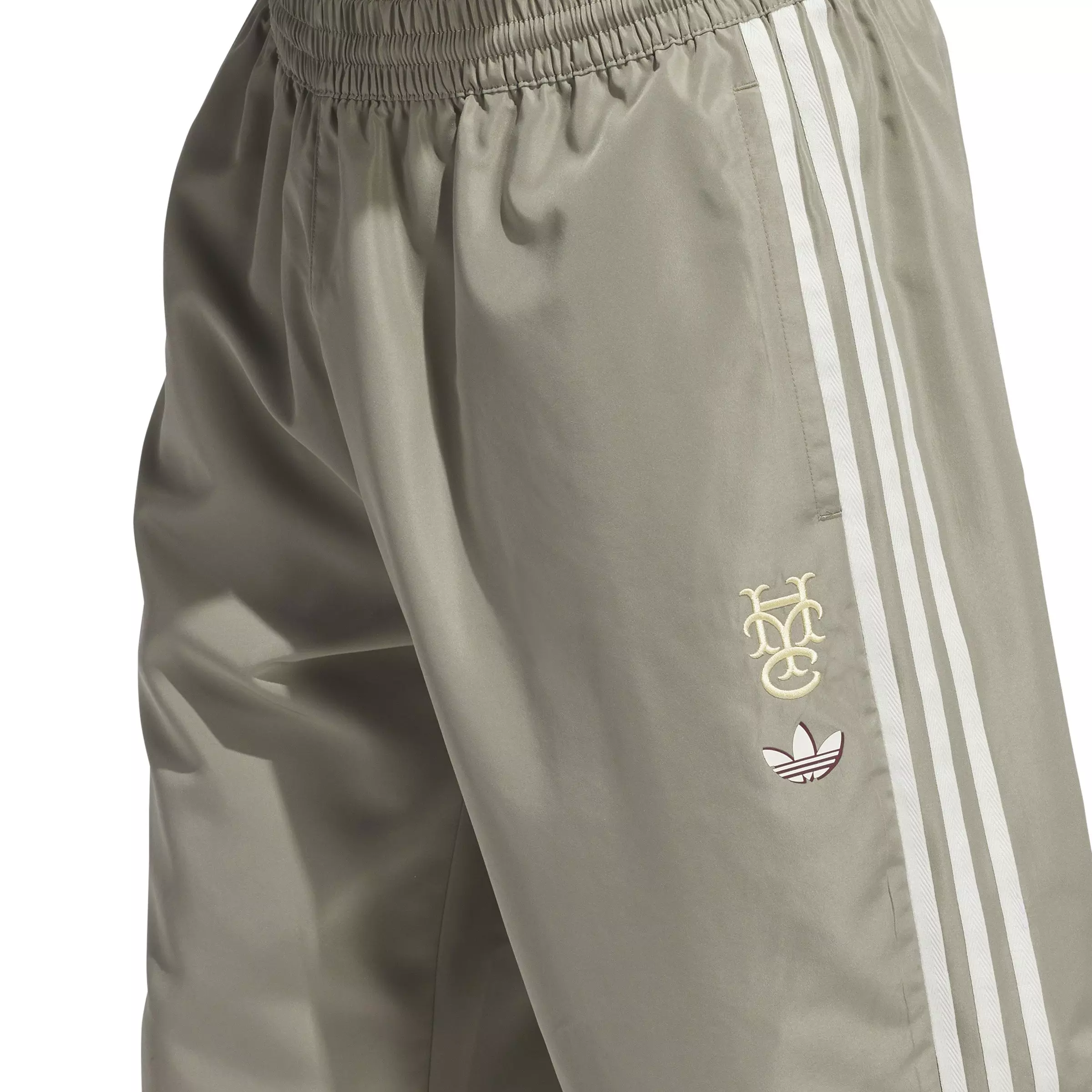 adidas Men's Hoop York City 3-Stripe Woven Pant-Green - GREEN