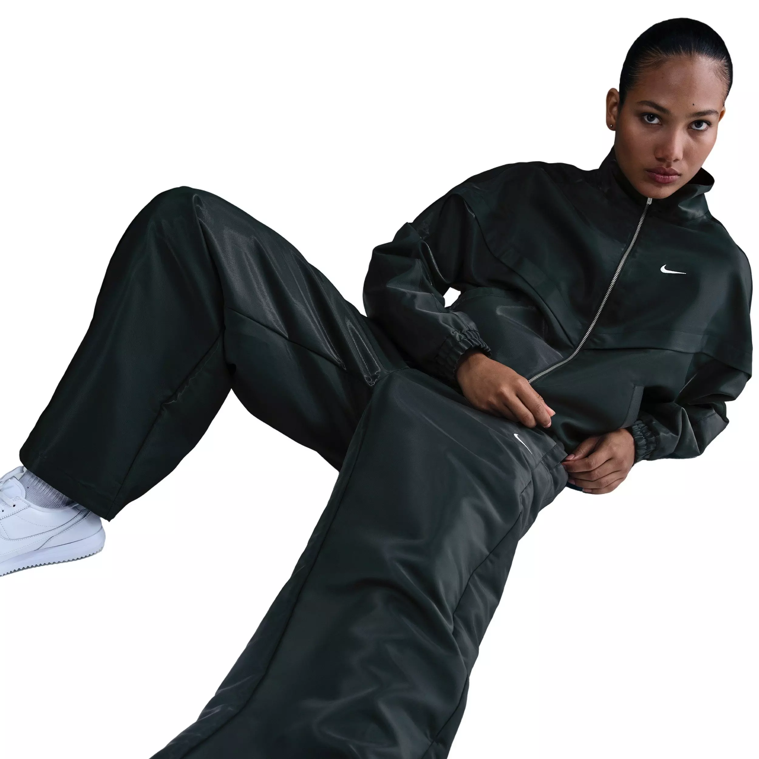 Nike Women's Sportswear Windrunner Shine Pants - Green - GREEN