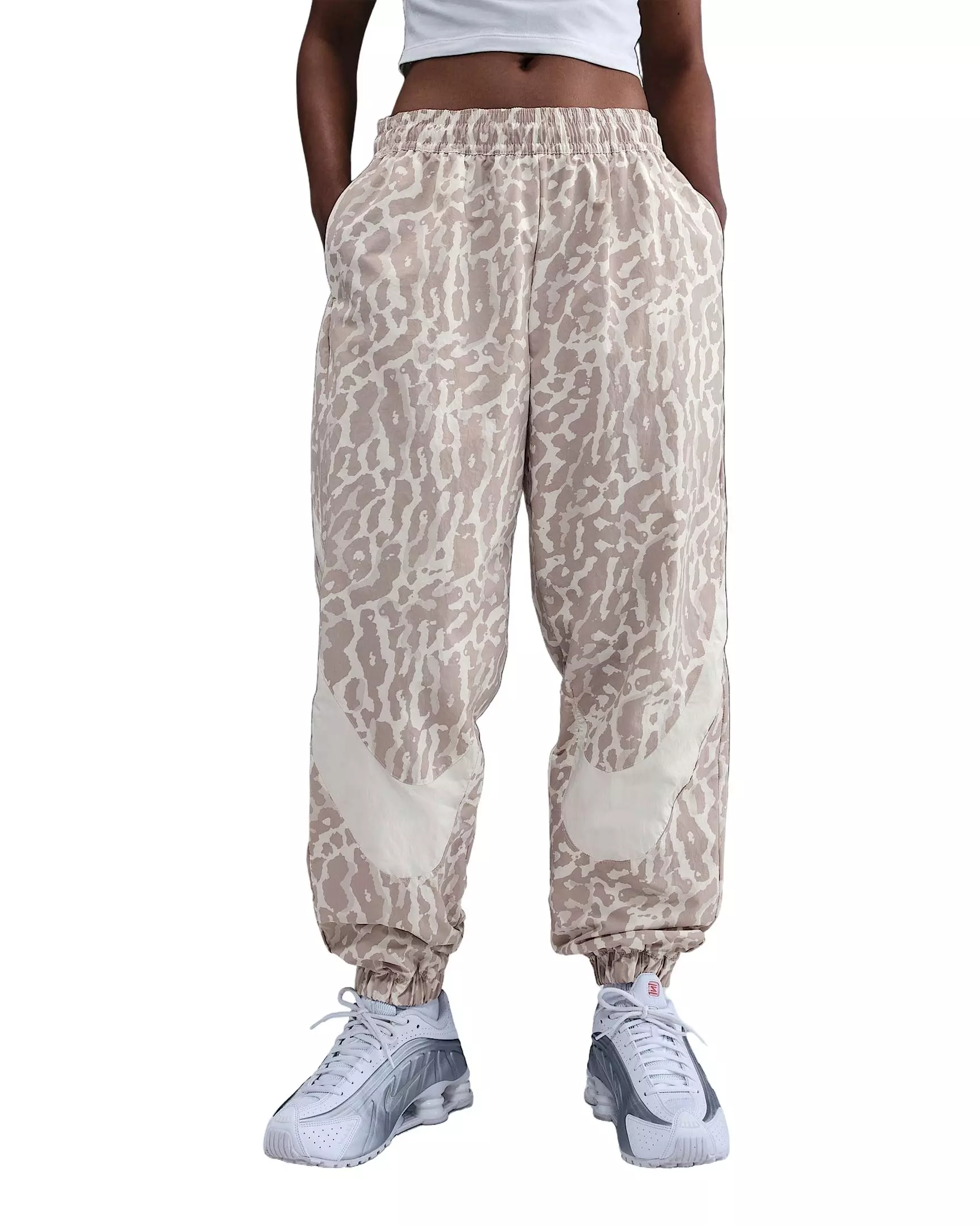 Nike Women's Sportswear Woven Printed Pants - Grey - GREY