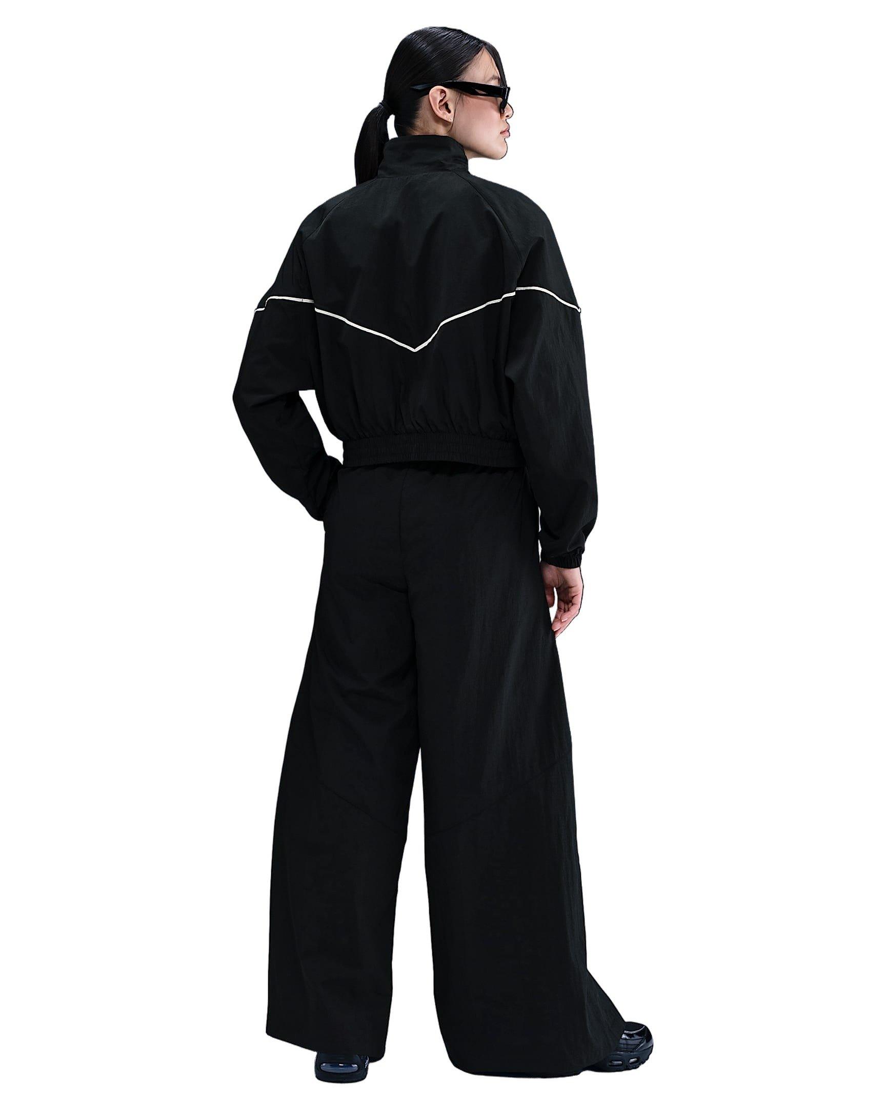 Nike Women's Sportswear Wide-Leg Woven Trousers - Black - BLACK Thumbnail View 2