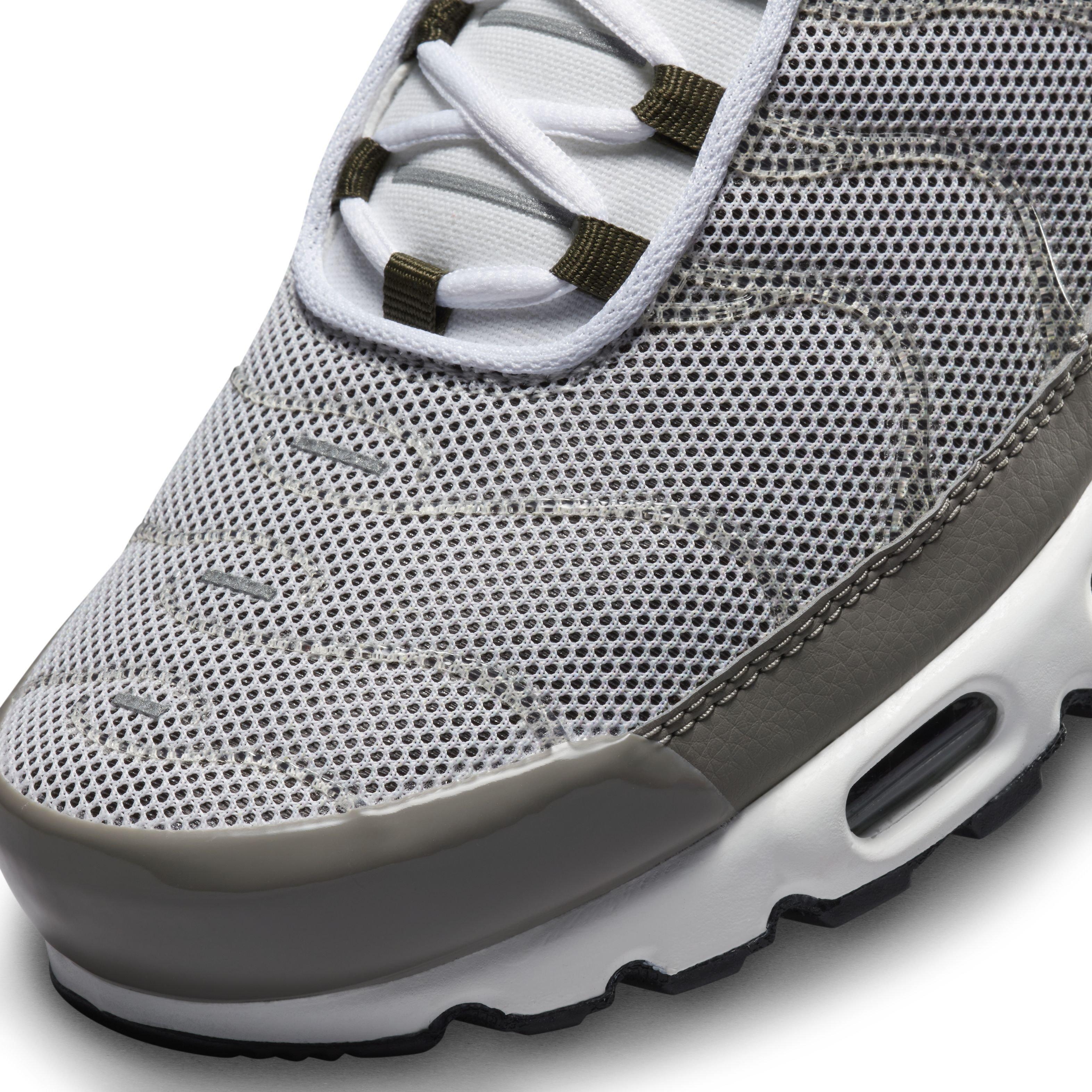 suficiente Incomodidad Miniatura Nike Air Max Plus EWT "Flat Pewter/Photon Dust/Black/White" Men's Shoe