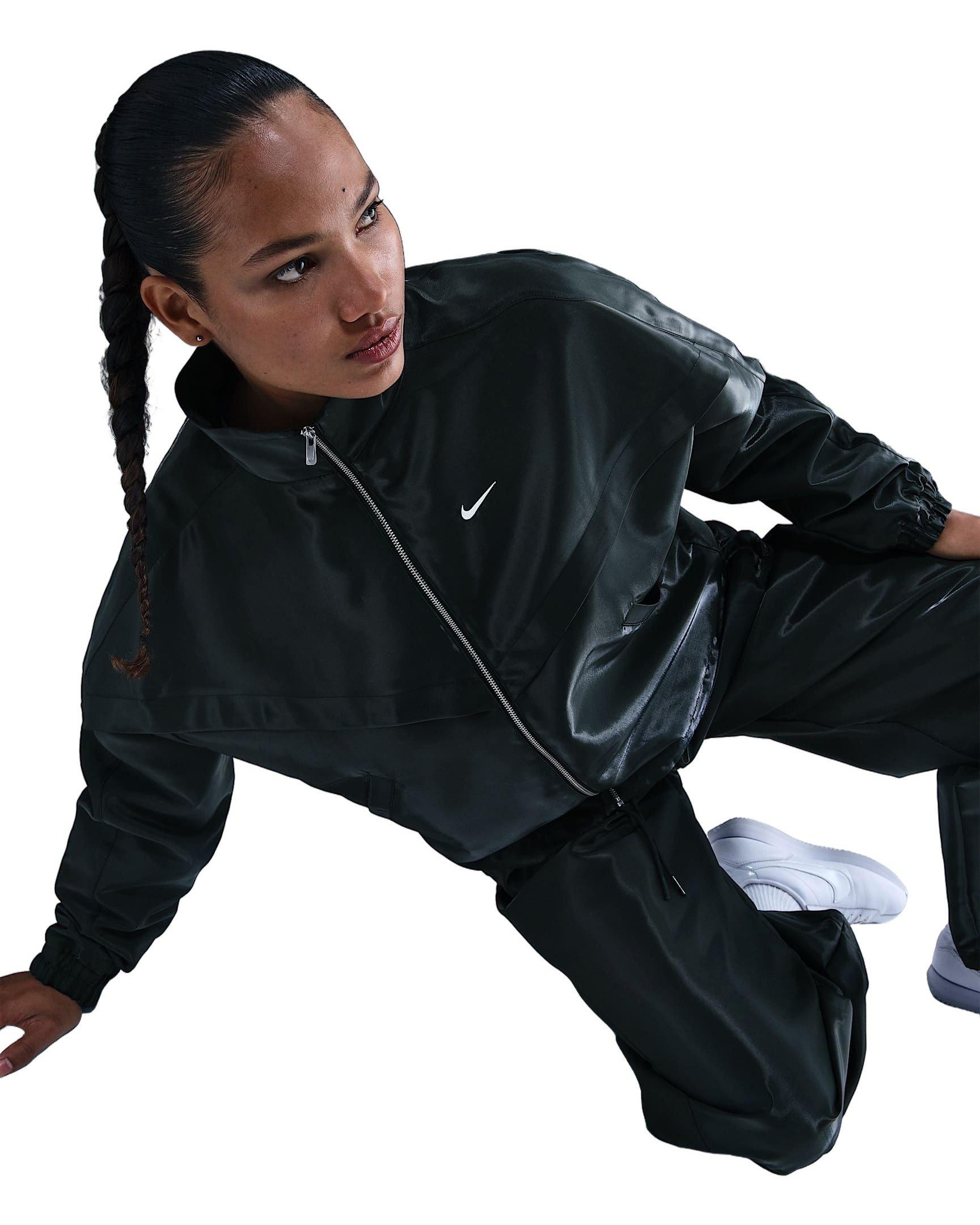 Nike Women's Sportswear Windrunner Shine Jacket - Green - GREEN Thumbnail View 6