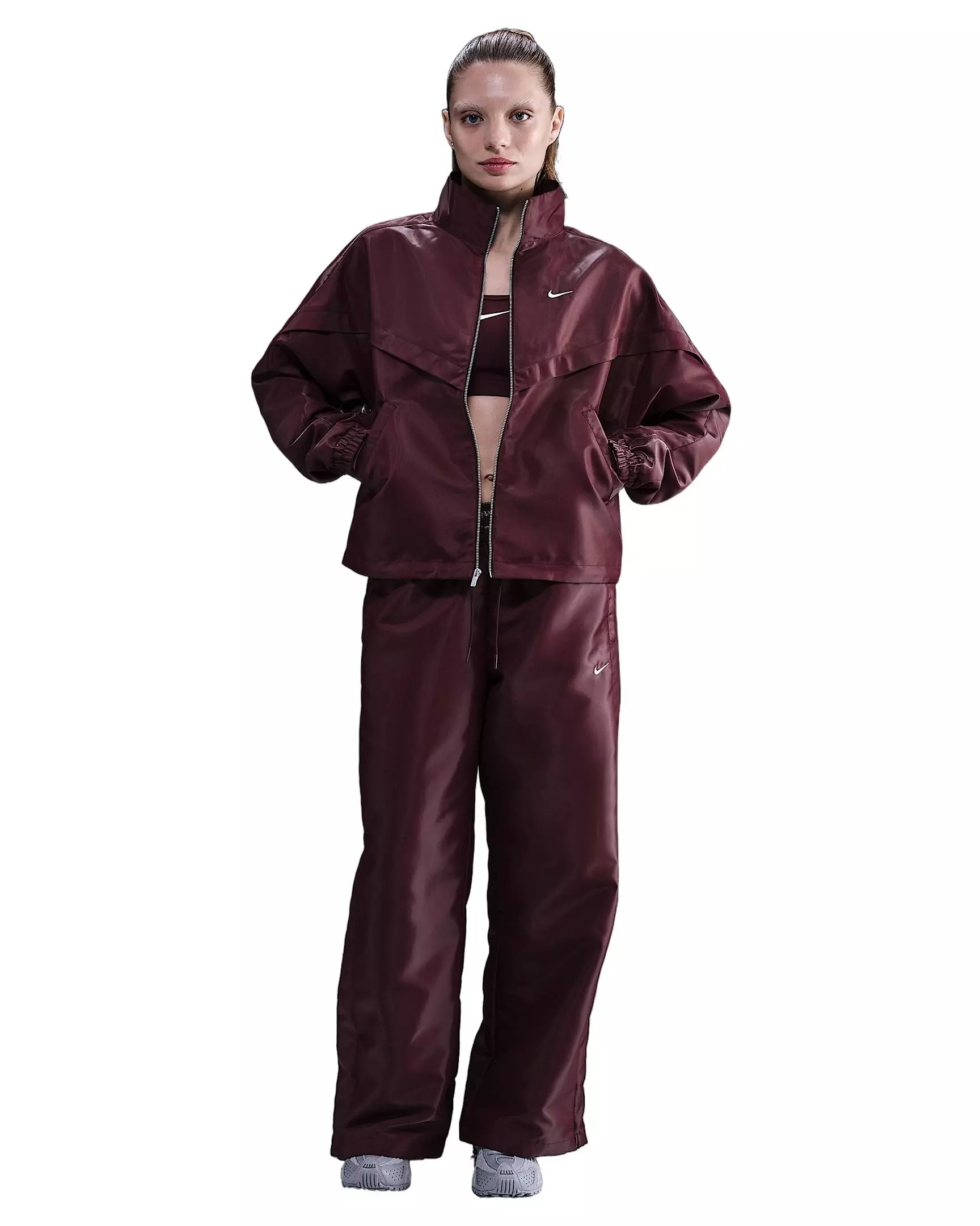 Nike Women's Sportswear Windrunner Shine Jacket - Red - RED