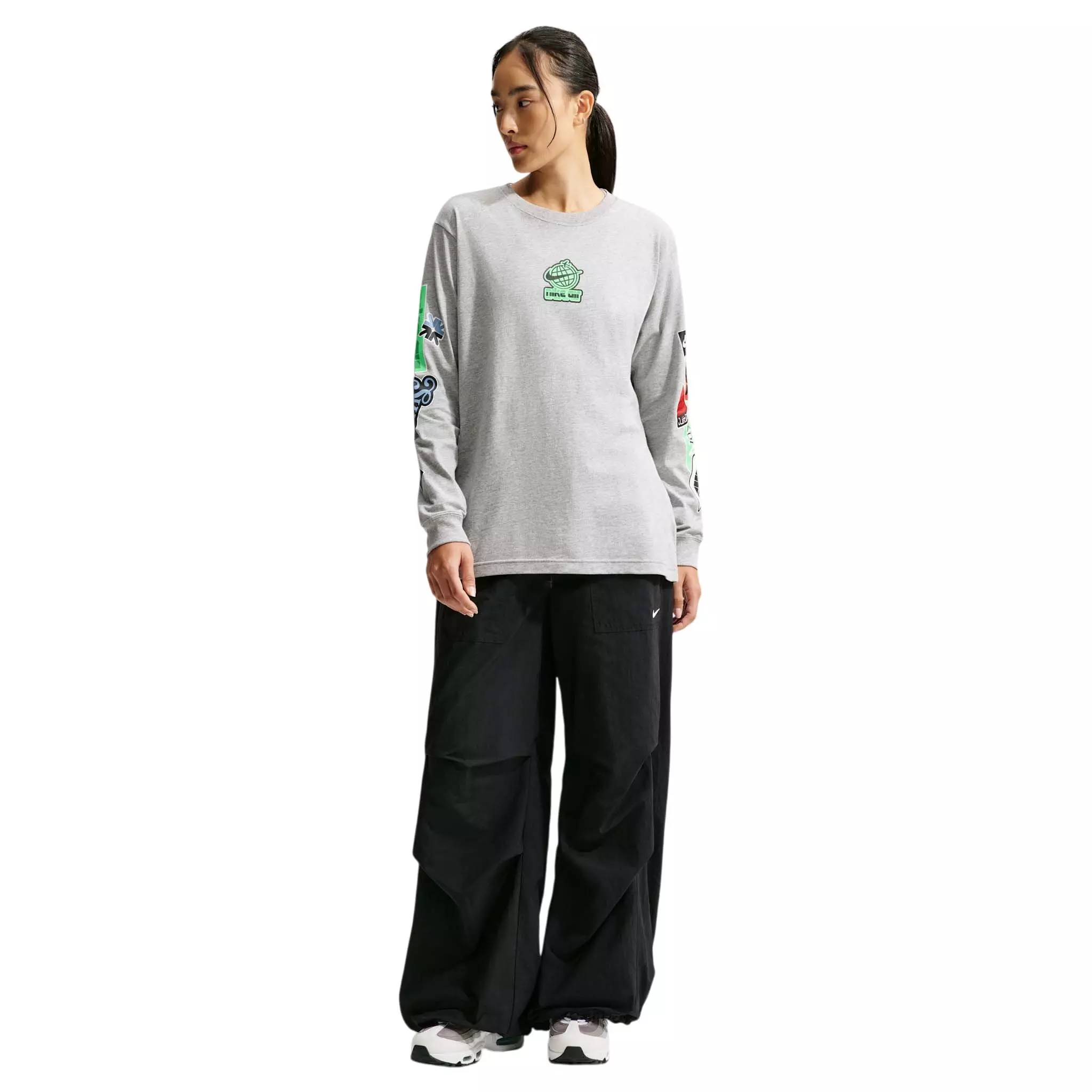 Nike Women's Sportswear Classic Oversized Long Sleeve T-Shirt - Grey - GREY