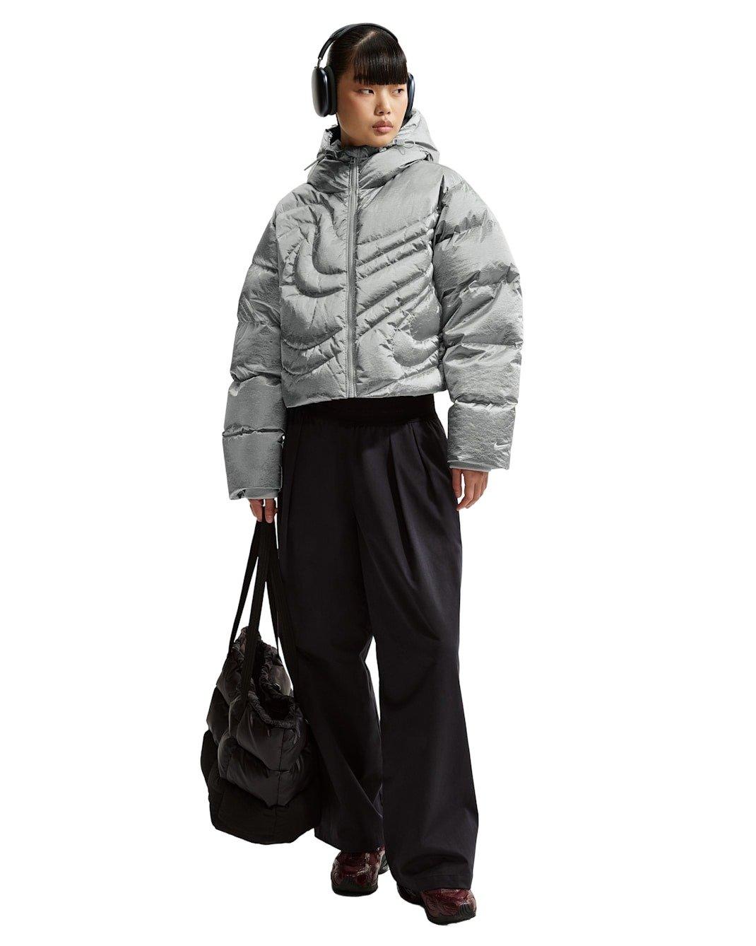 Nike Women's Sportswear Swoosh Series Therma-FIT Oversized Metallic Down Puffer Jacket - Silver - SILVER Thumbnail View 5