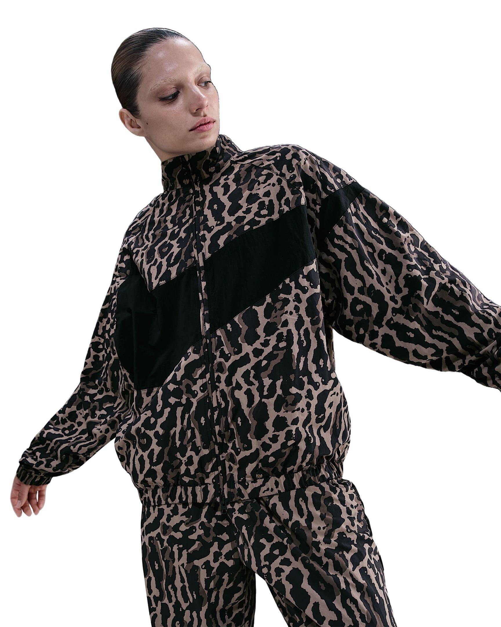 Nike Women's Sportswear Woven Printed Jacket - Black - BLACK Thumbnail View 3