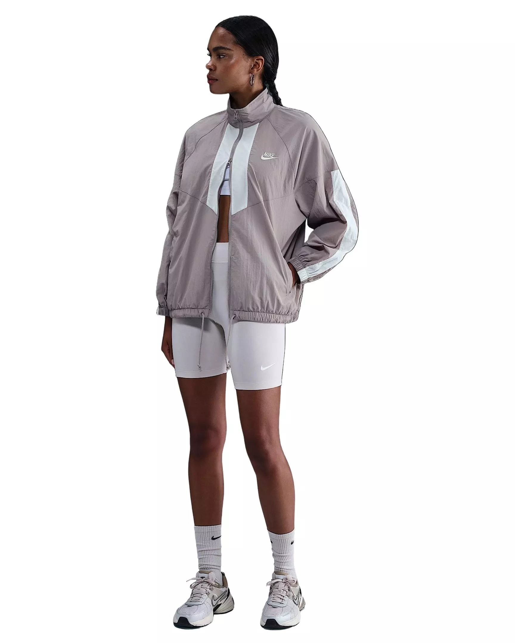 Nike Women's Sportswear Windrunner Oversized Jacket -Grey - GREY