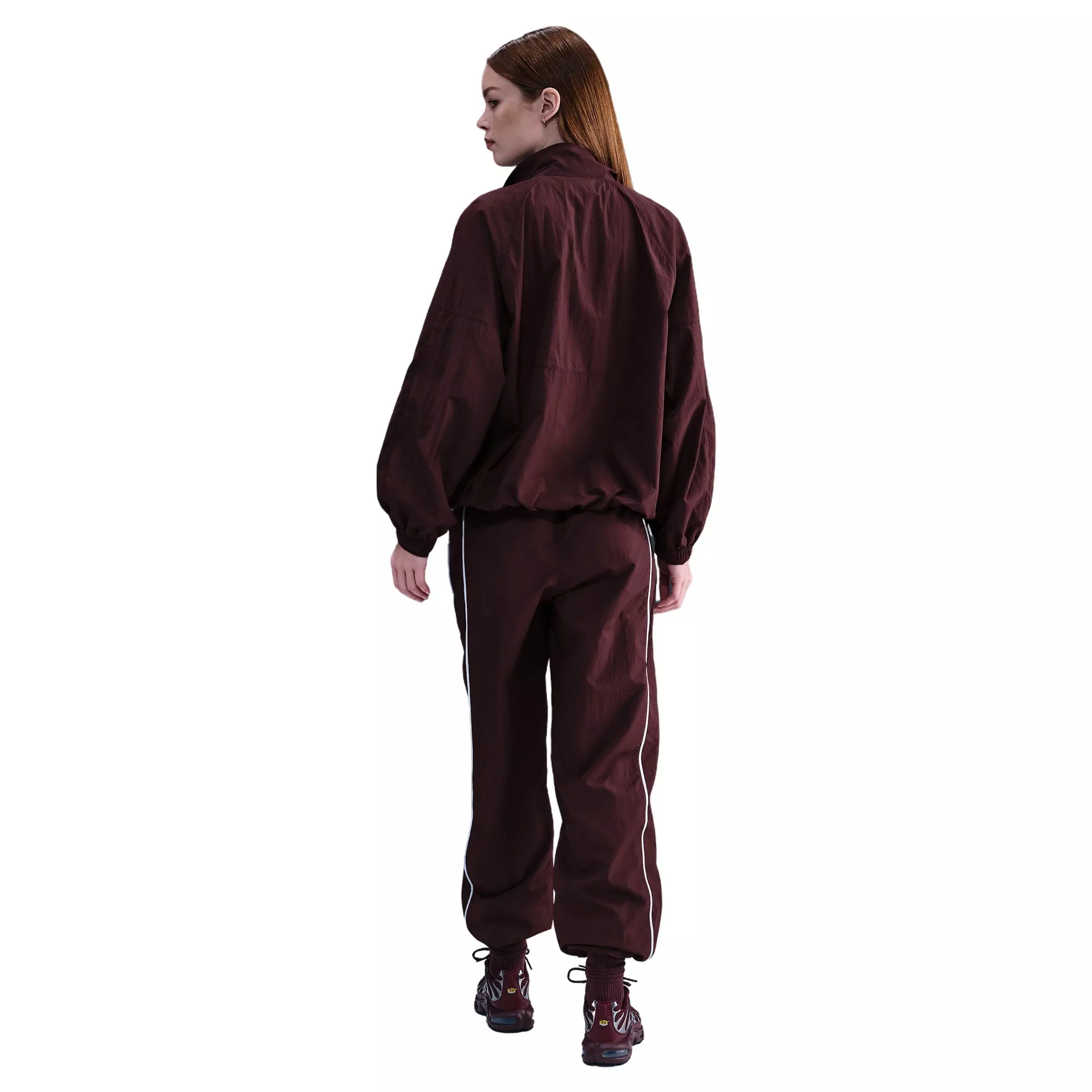 Nike Women's Sportswear Windrunner Oversized Jacket -Burgundy - BURGUNDY