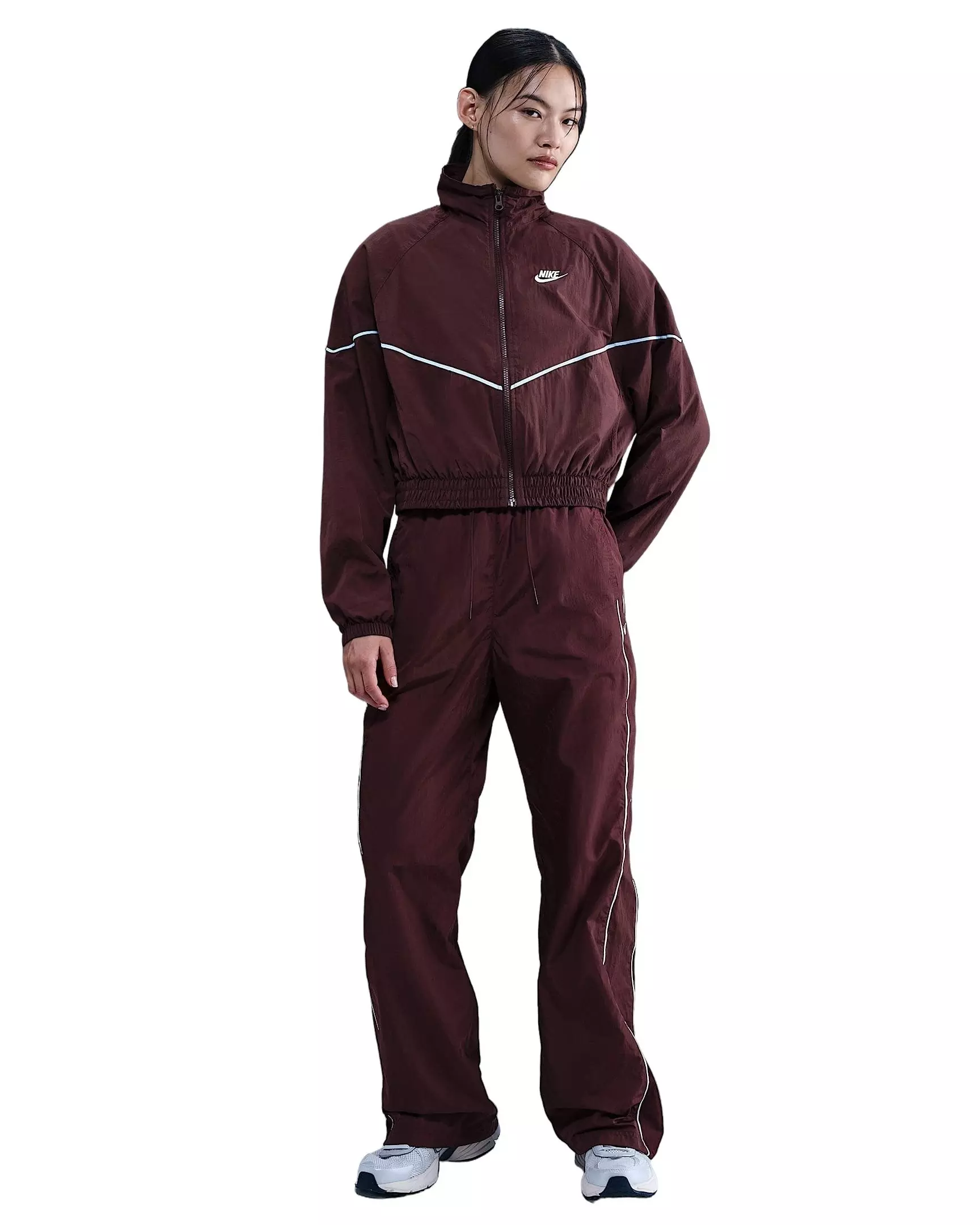 Nike Women's Sportswear Windrunner Woven Jacket - Burgundy - BURGUNDY