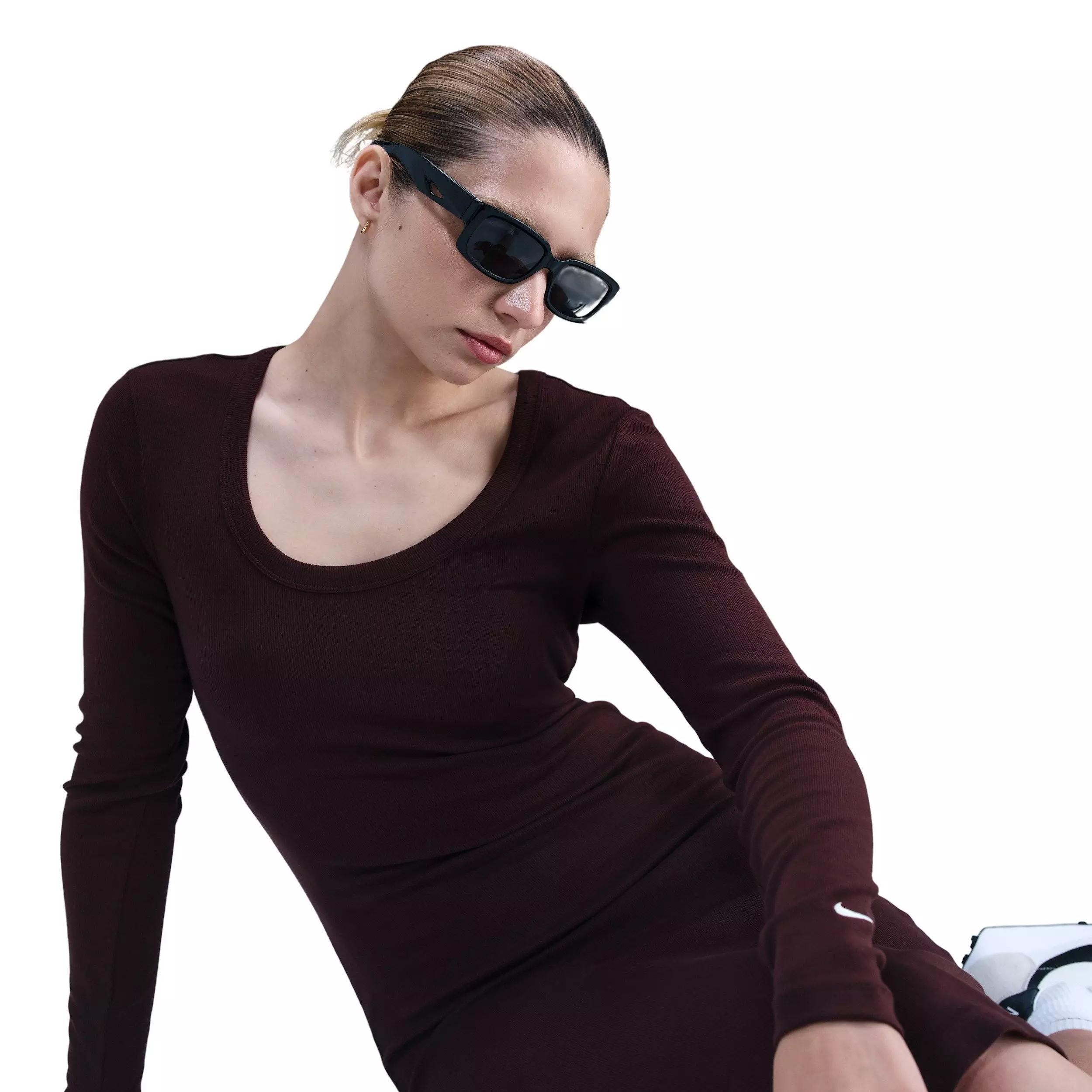 Nike Women's Sportswear Chill Knit Tight Long-Sleeve Midi Mini-Rib Dress -Burgundy - BURGUNDY