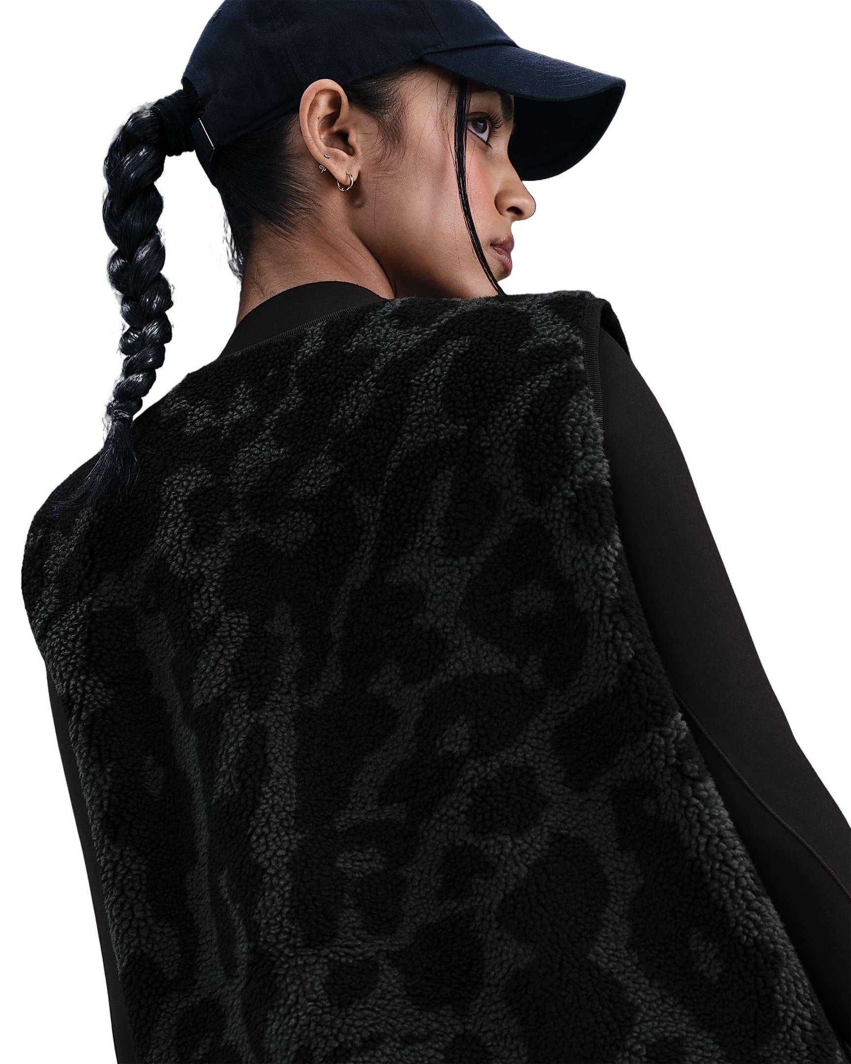 Nike Women's Sportswear High-Pile Fleece Vest - Black - BLACK Thumbnail View 2