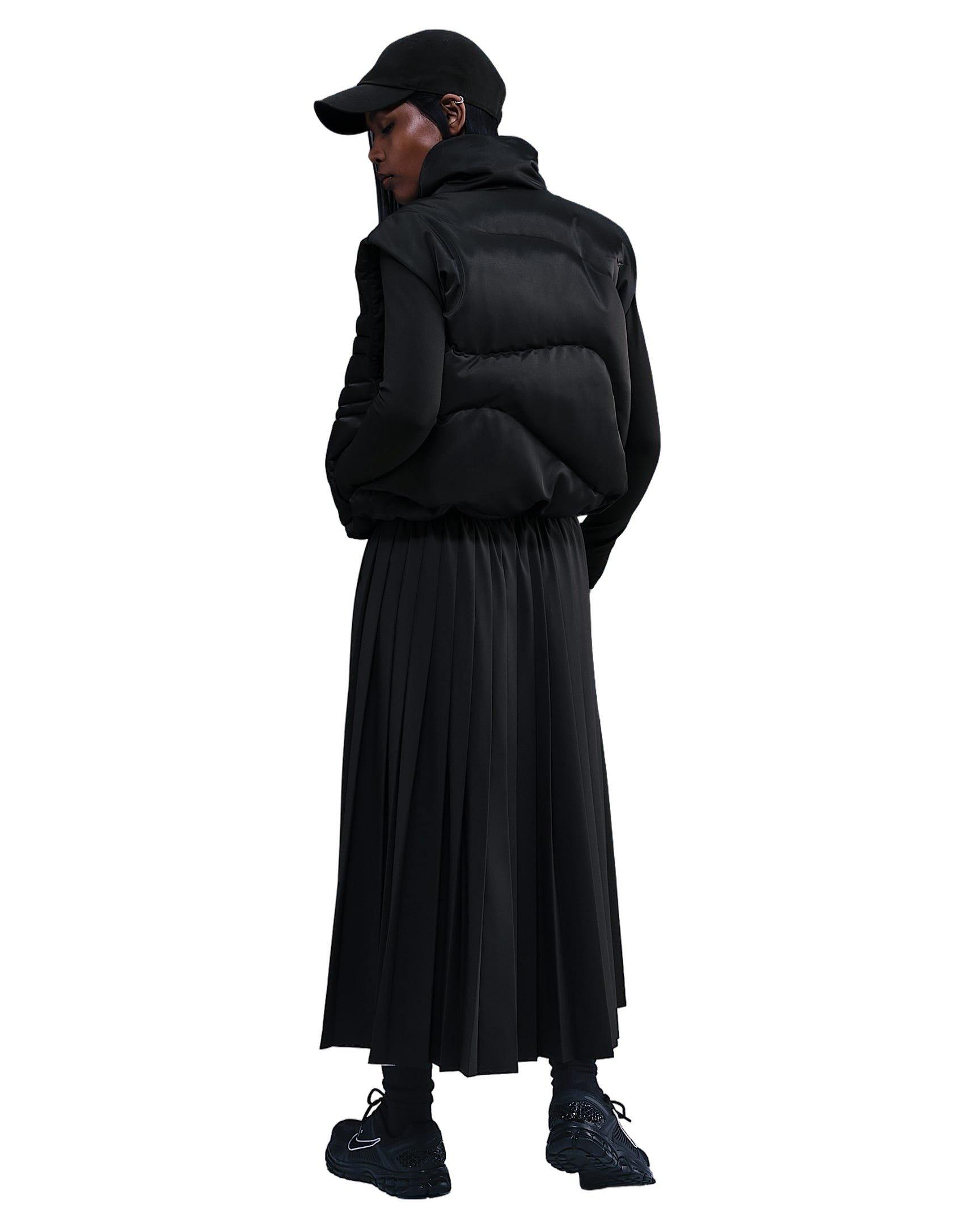 Nike Women's Sportswear Swoosh Series Oversized Down Gilet -Black - BLACK Thumbnail View 6