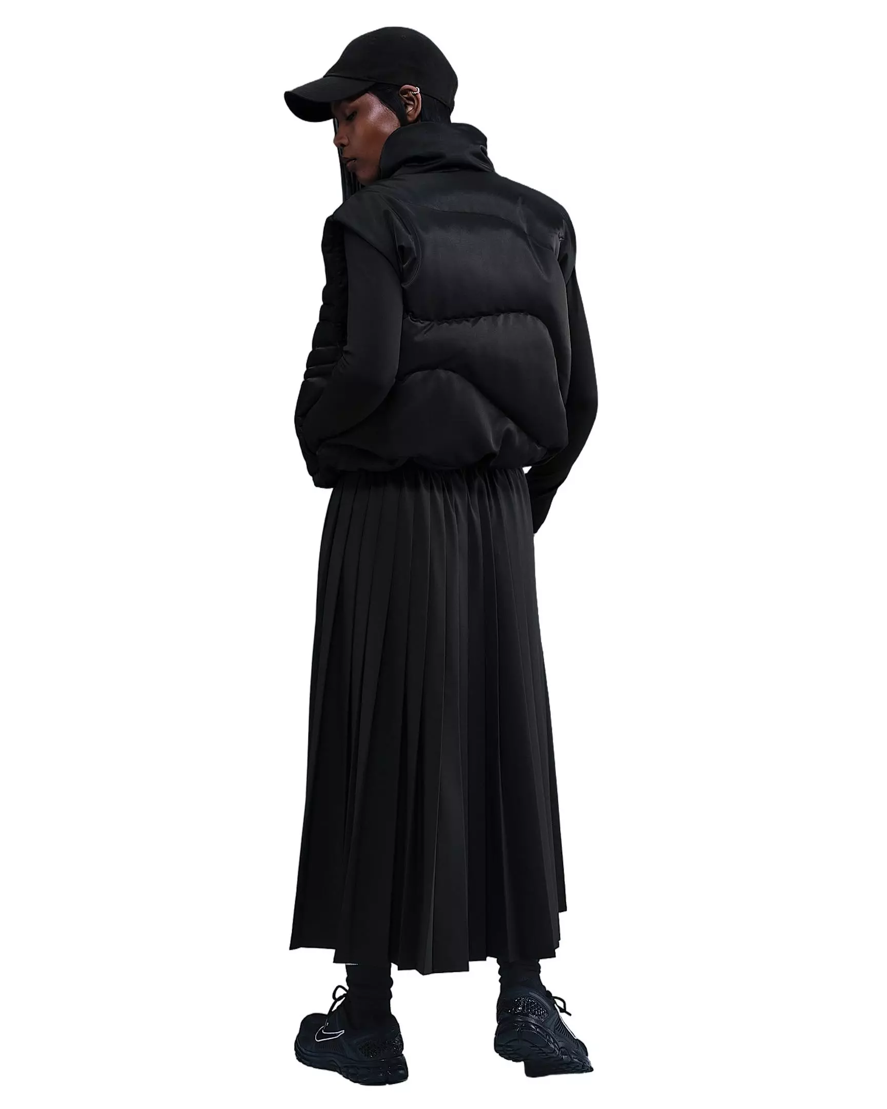 Nike Women's Sportswear Swoosh Series Oversized Down Gilet -Black - BLACK