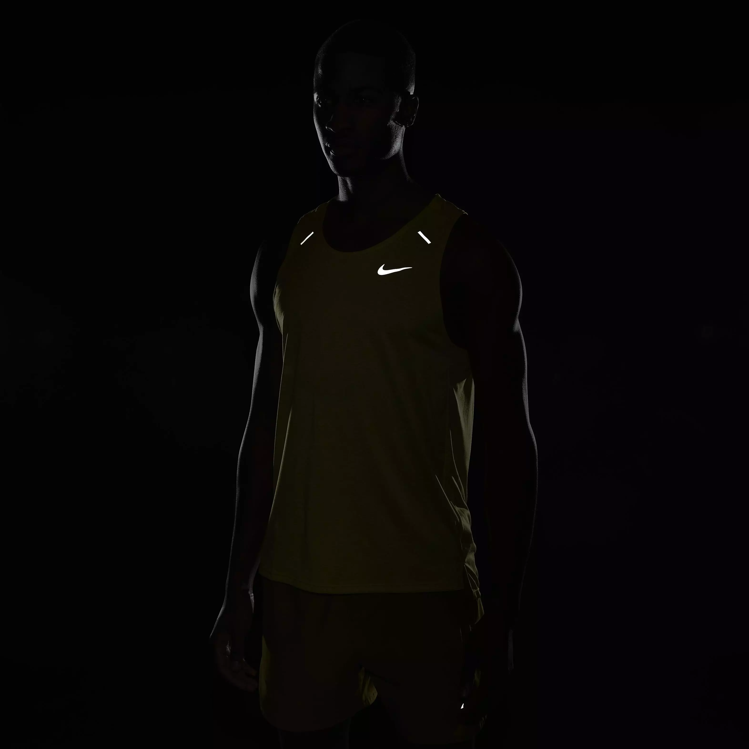 Nike Men's Dri-FIT Rise 365 Running Tank - GREEN