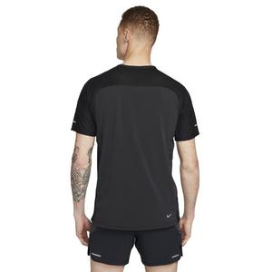 Nike Men's Dri-FIT Solar Chase Short Sleeve Trail Running Top