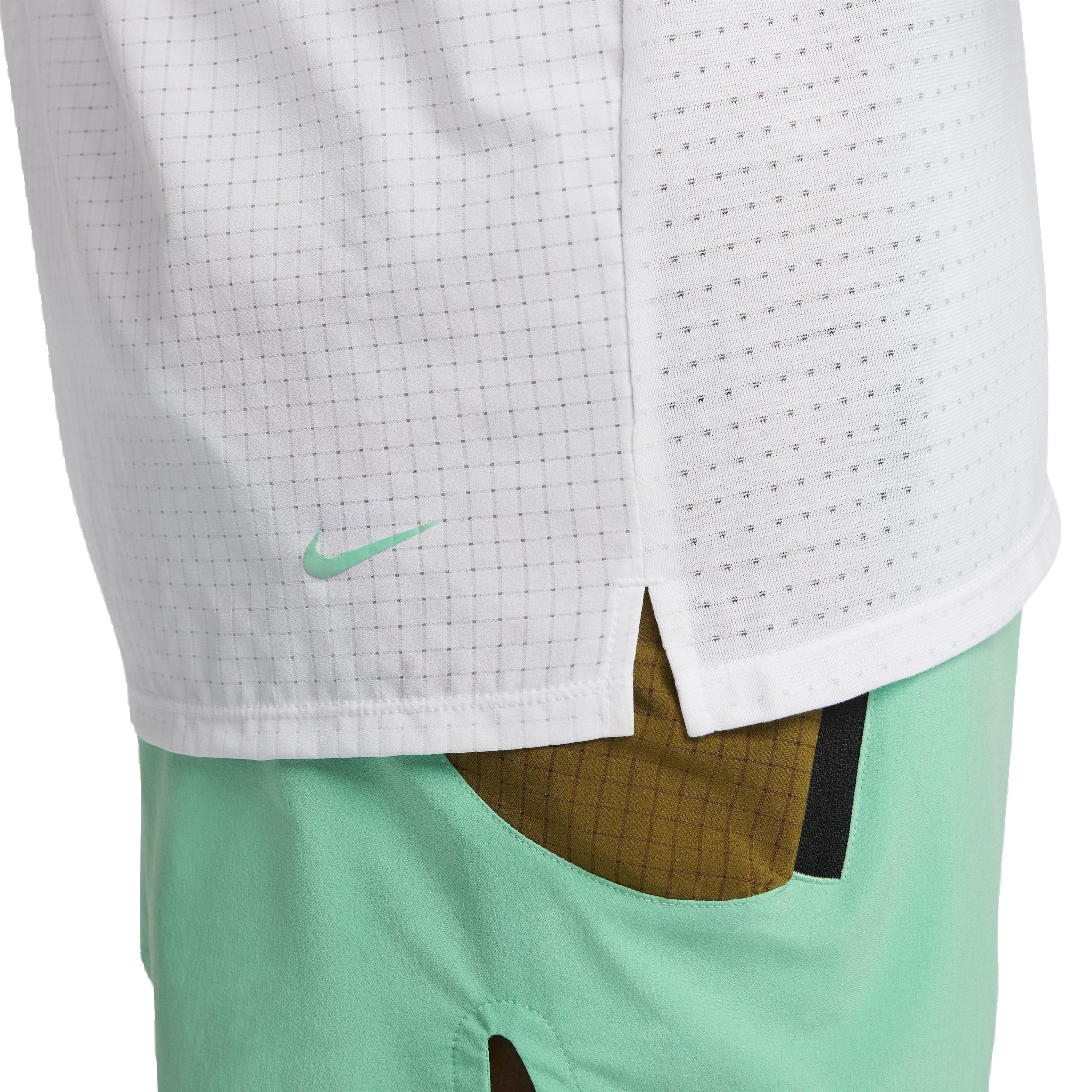 Nike Men's Dri-FIT Solar Chase Short Sleeve Trail Running Top - WHITE Thumbnail View 4