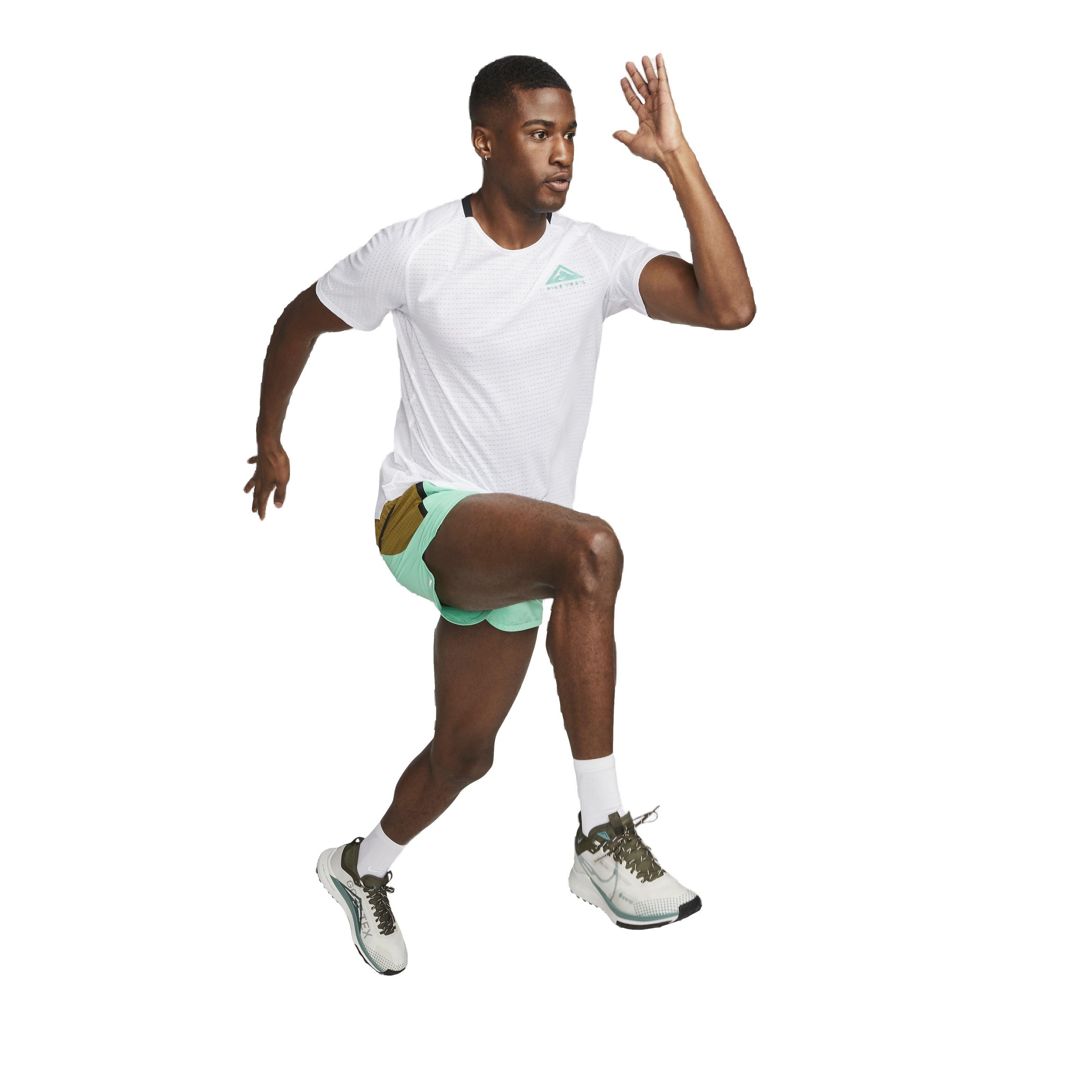 Nike Men's Dri-FIT Solar Chase Short Sleeve Trail Running Top - WHITE Thumbnail View 5