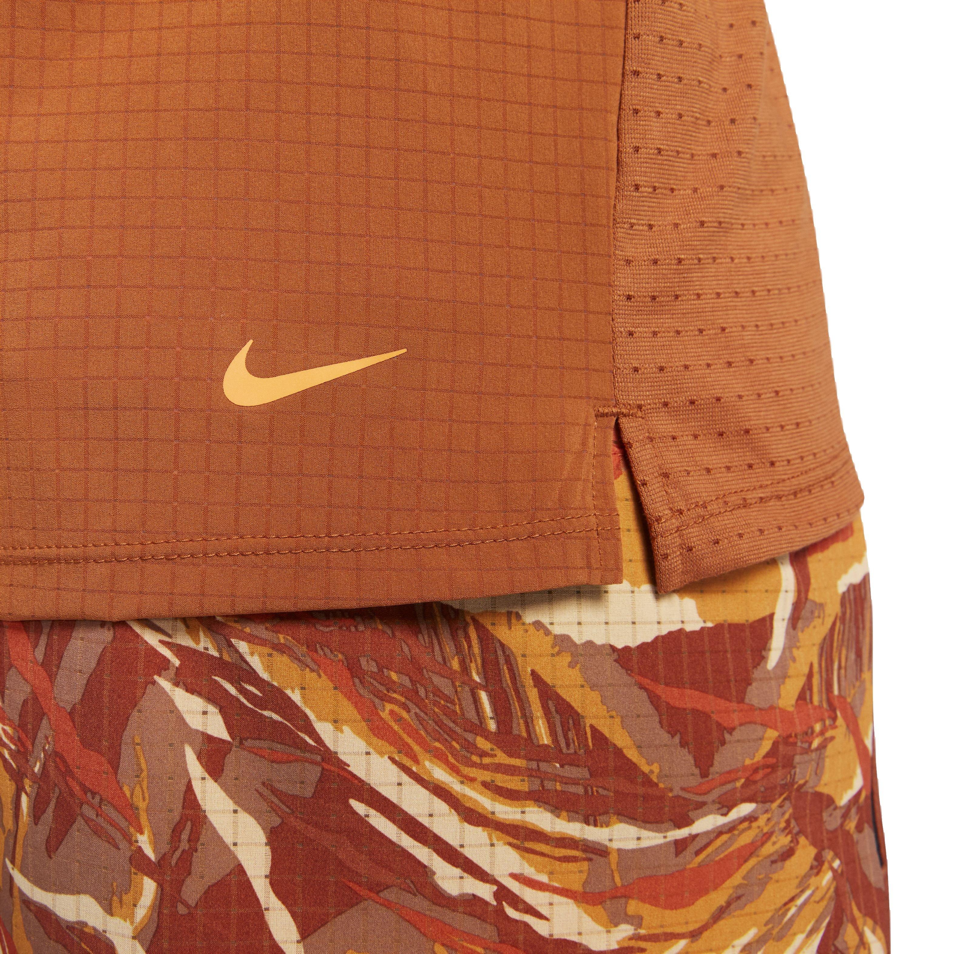 Nike Men's Dri-FIT Solar Chase Short Sleeve Trail Running Top - BROWN Thumbnail View 4