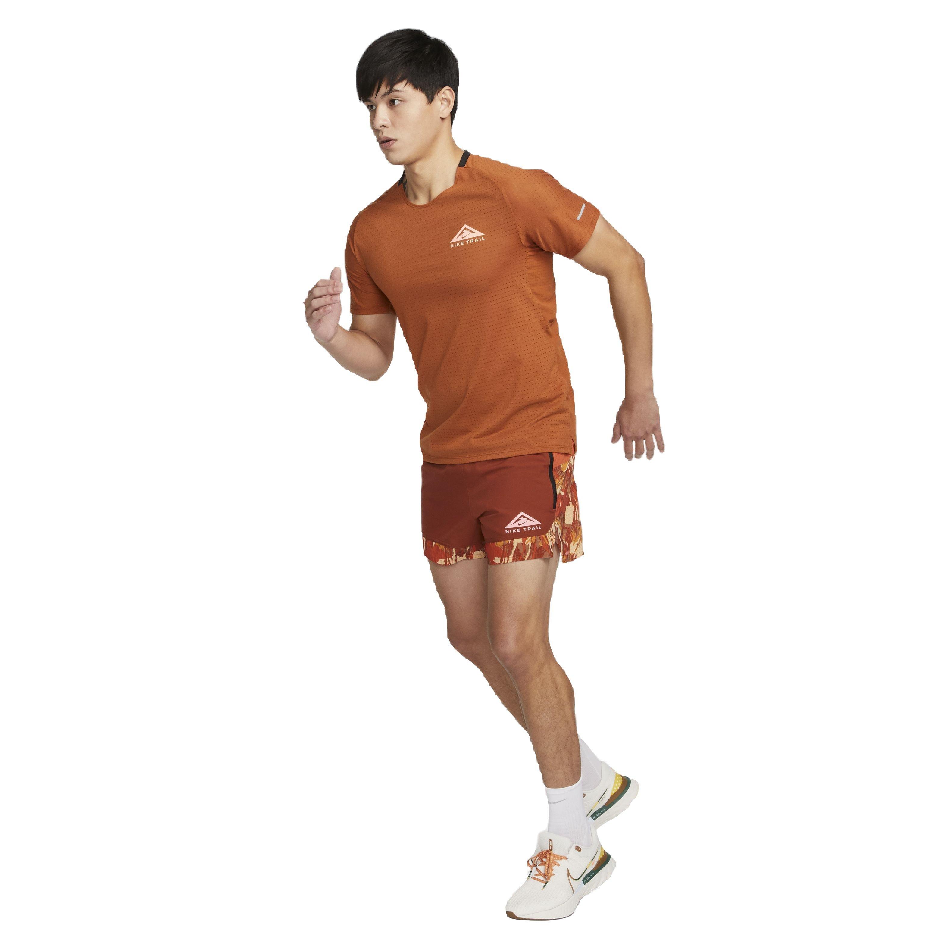 Nike Men's Dri-FIT Solar Chase Short Sleeve Trail Running Top - BROWN Thumbnail View 5