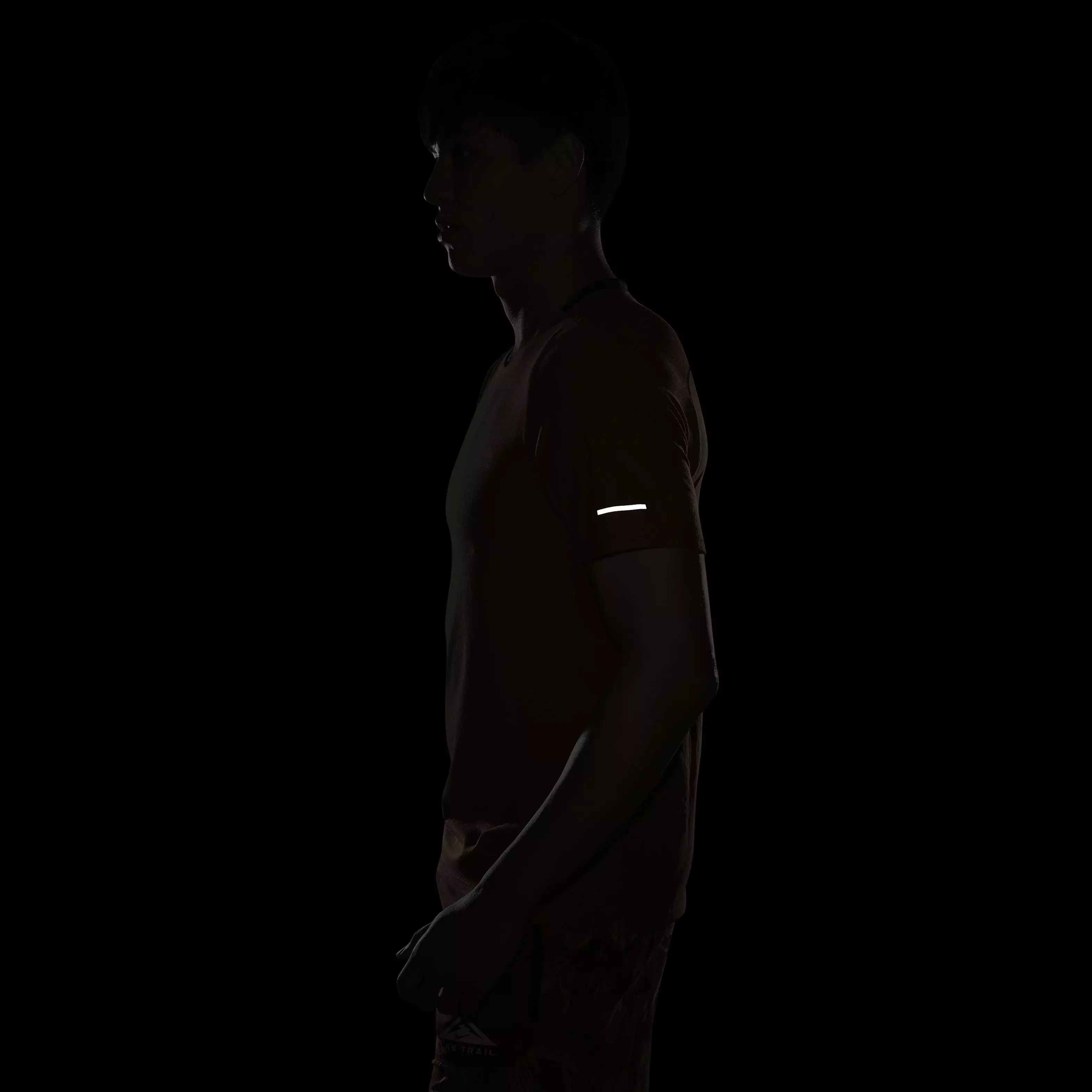 Nike Men's Dri-FIT Solar Chase Short Sleeve Trail Running Top - BROWN