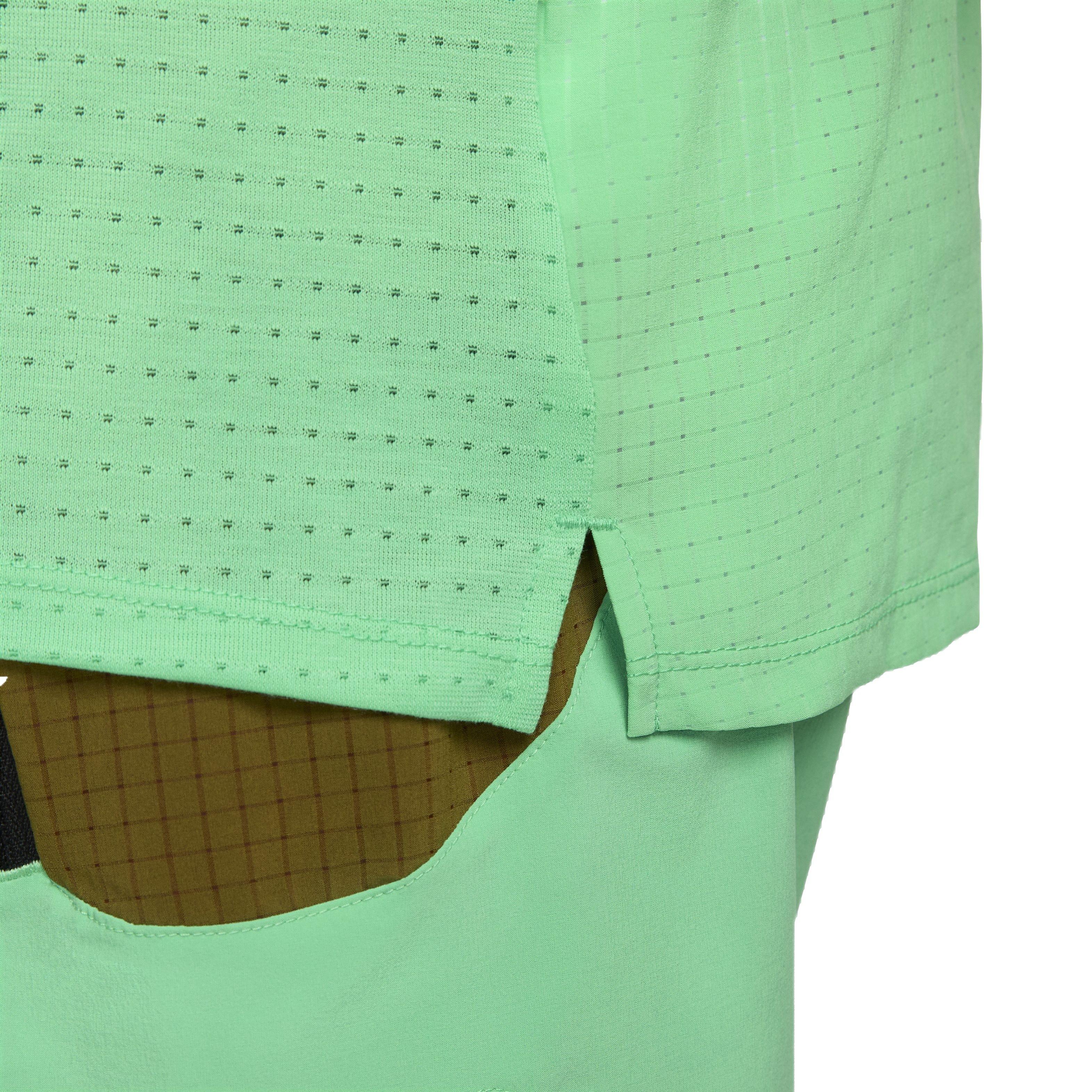 Nike Men's Dri-FIT Solar Chase Short Sleeve Trail Running Top - GREEN Thumbnail View 4