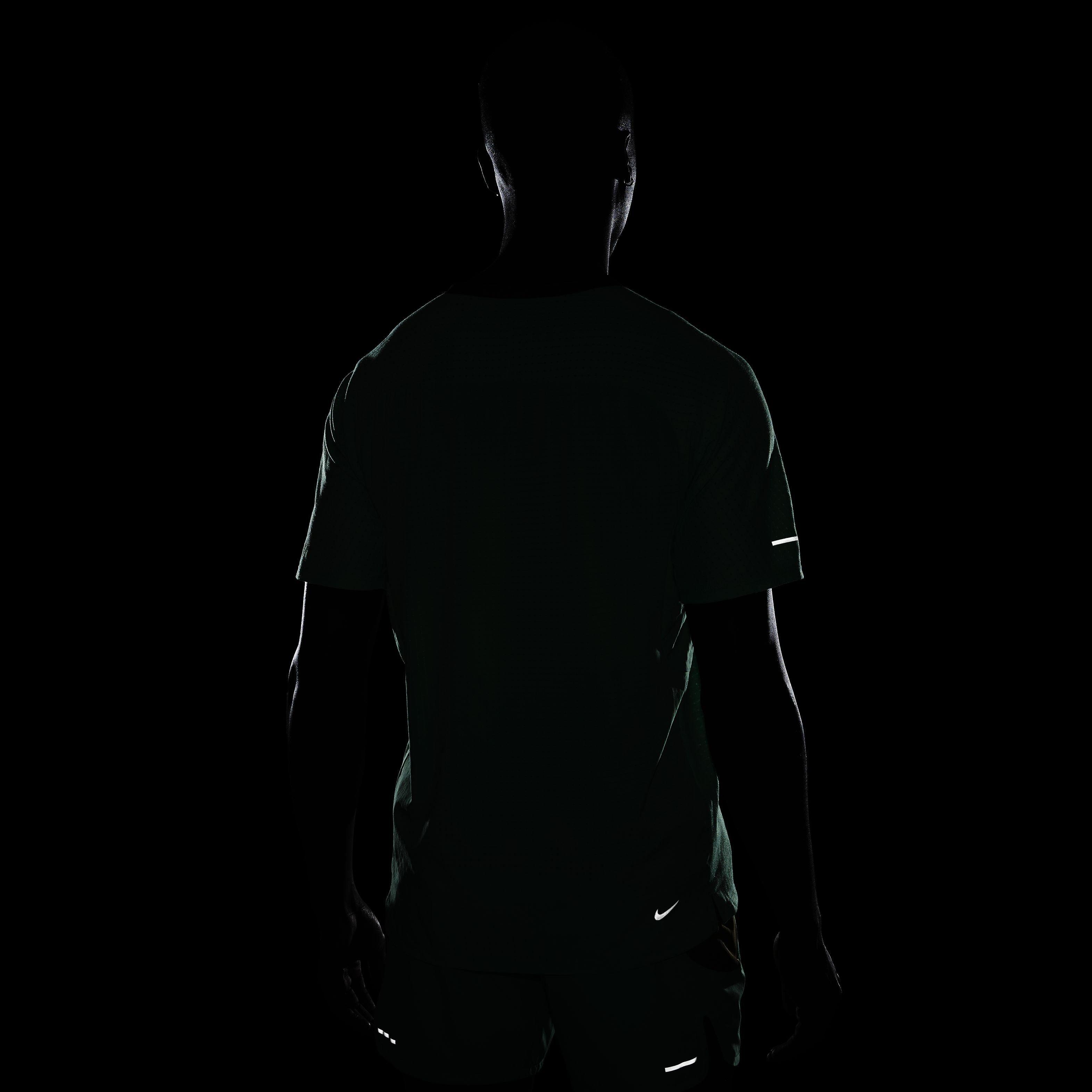 Nike Men's Dri-FIT Solar Chase Short Sleeve Trail Running Top - GREEN Thumbnail View 8