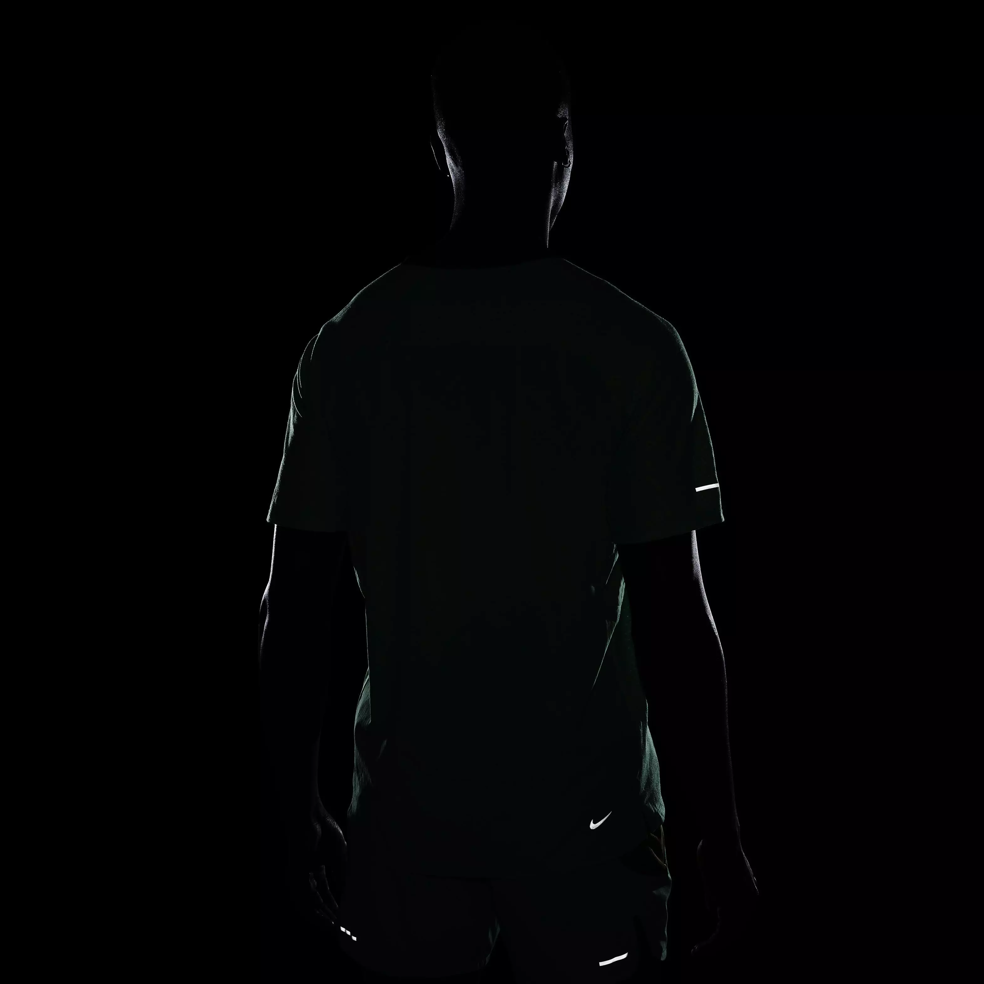 Nike Men's Dri-FIT Solar Chase Short Sleeve Trail Running Top - GREEN