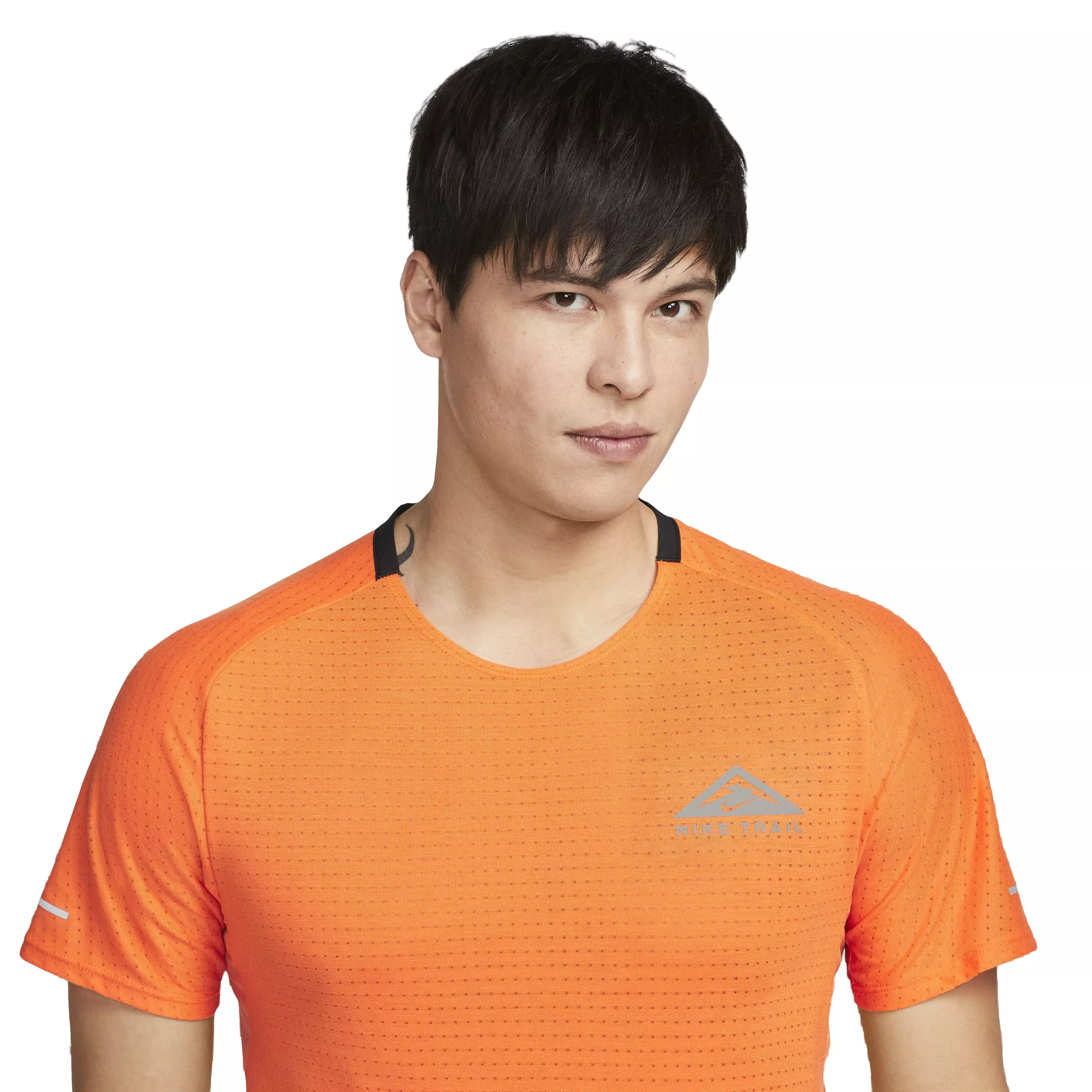 Nike Men's Dri-FIT Solar Chase Short Sleeve Trail Running Top - ORANGE