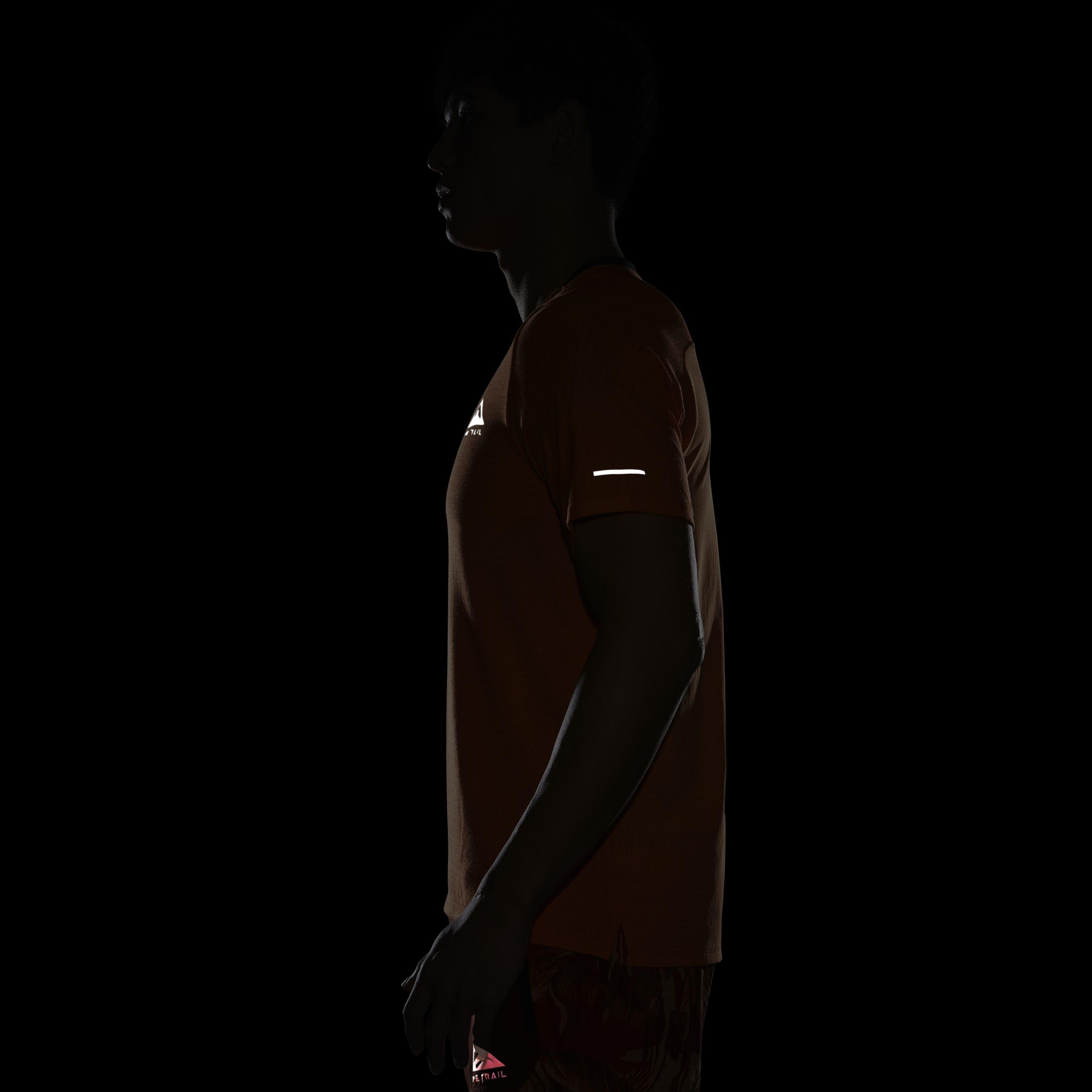 Nike Men's Dri-FIT Solar Chase Short Sleeve Trail Running Top - ORANGE Thumbnail View 7