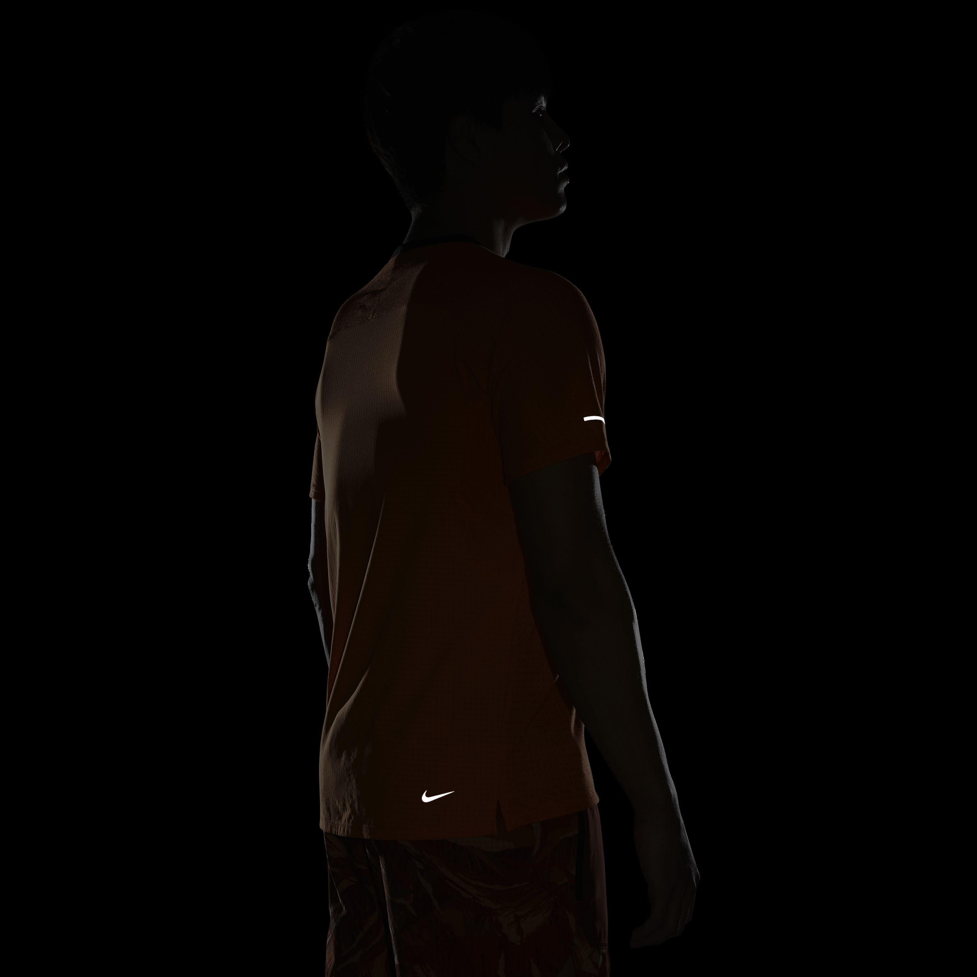 Nike Men's Dri-FIT Solar Chase Short Sleeve Trail Running Top - ORANGE Thumbnail View 8
