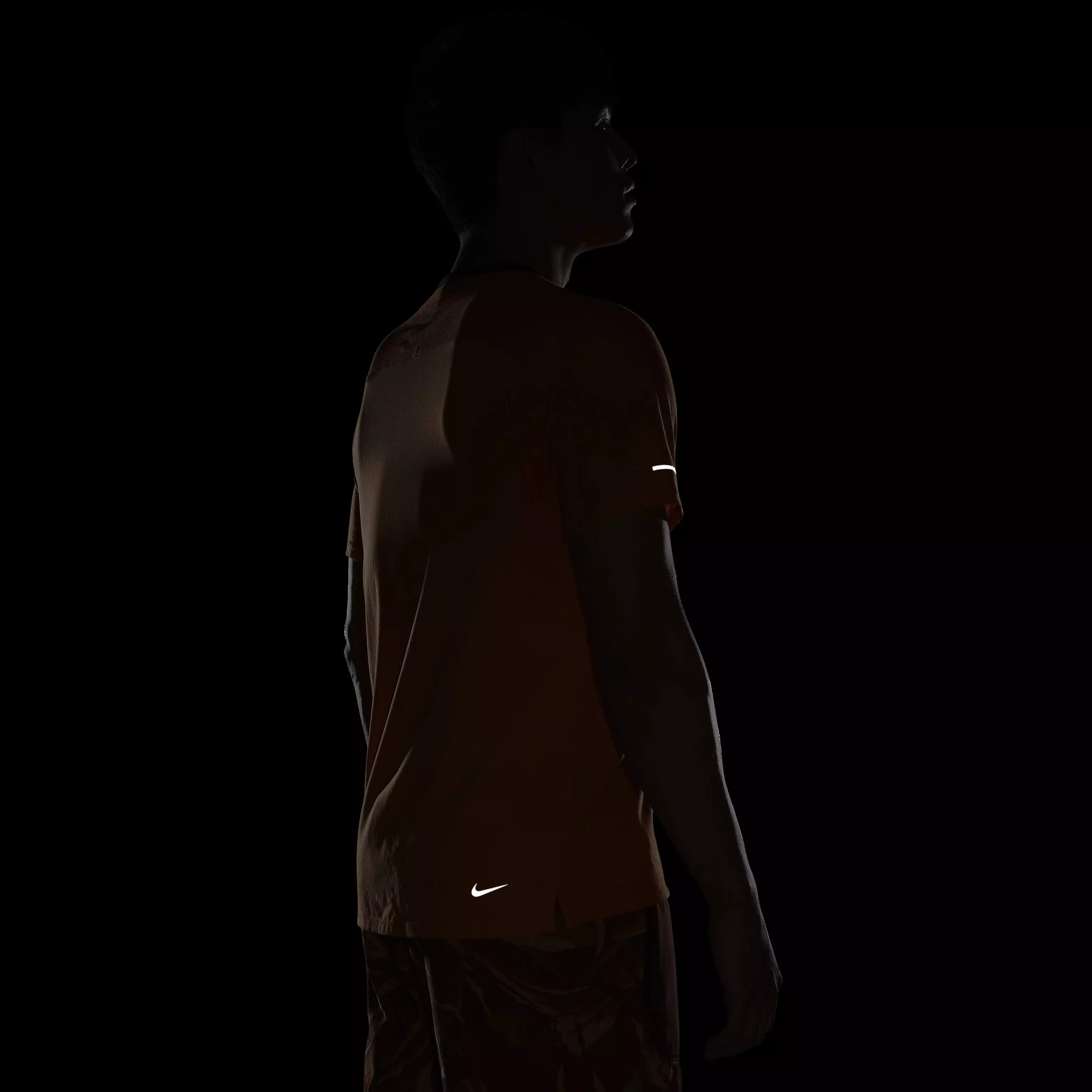 Nike Men's Dri-FIT Solar Chase Short Sleeve Trail Running Top - ORANGE