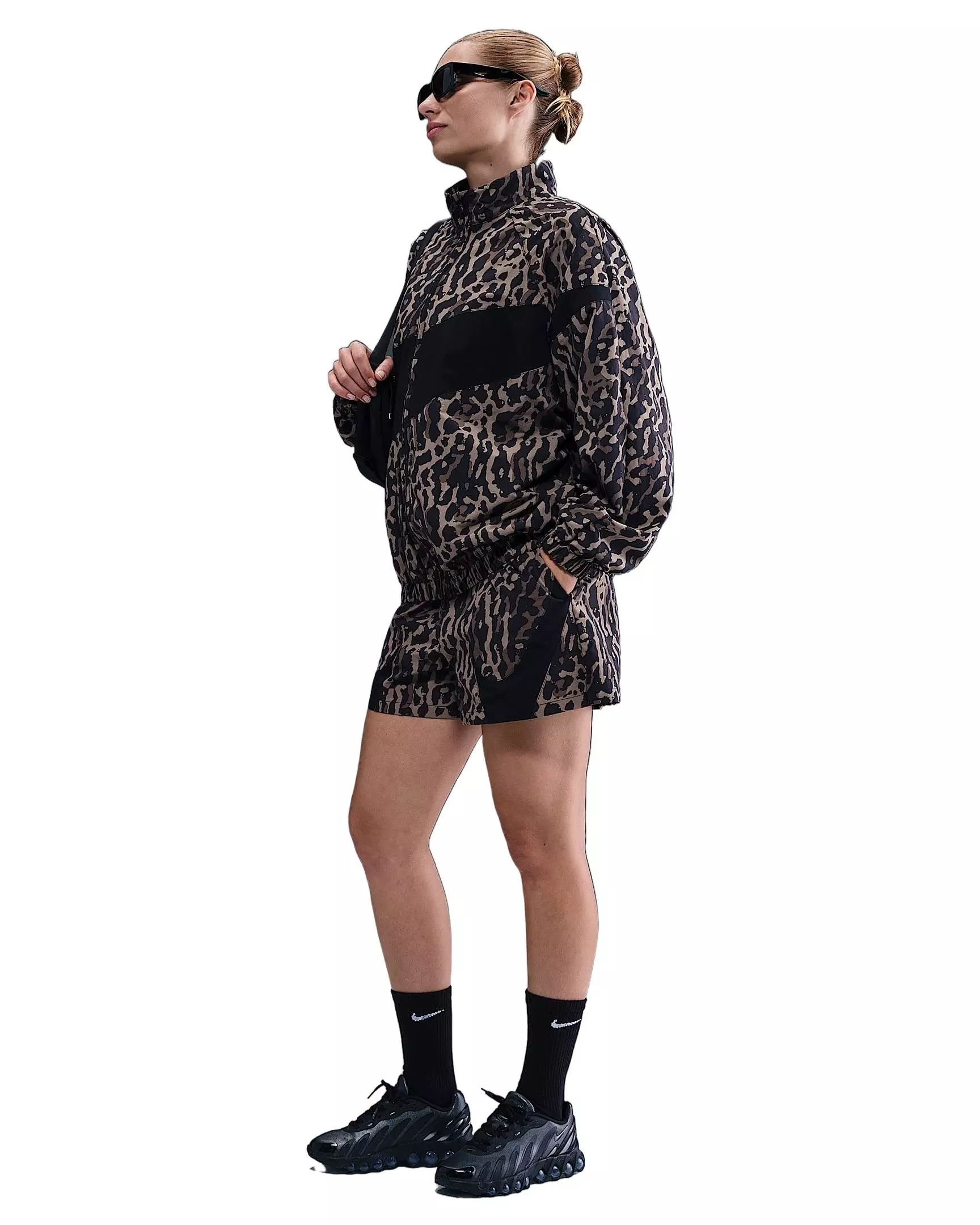 Nike Women's Sportswear Trend Woven AOP Shorts -Black - BLACK