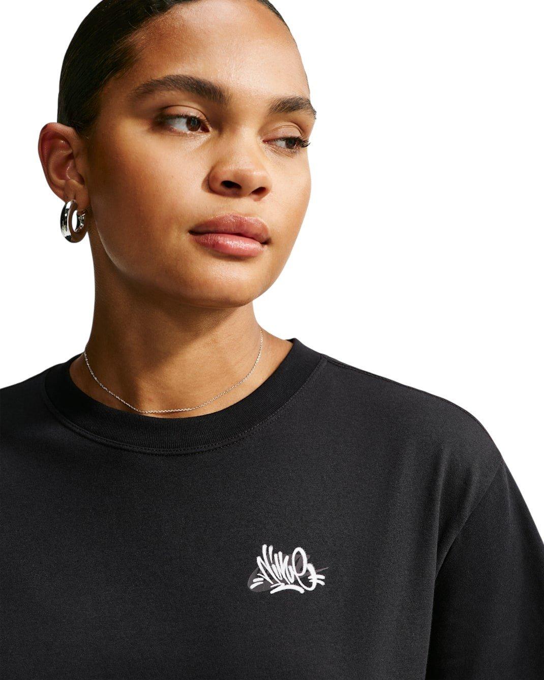 Nike Women's Sportswear Classic Oversized Graffiti Graphic T-Shirt - Black - BLACK