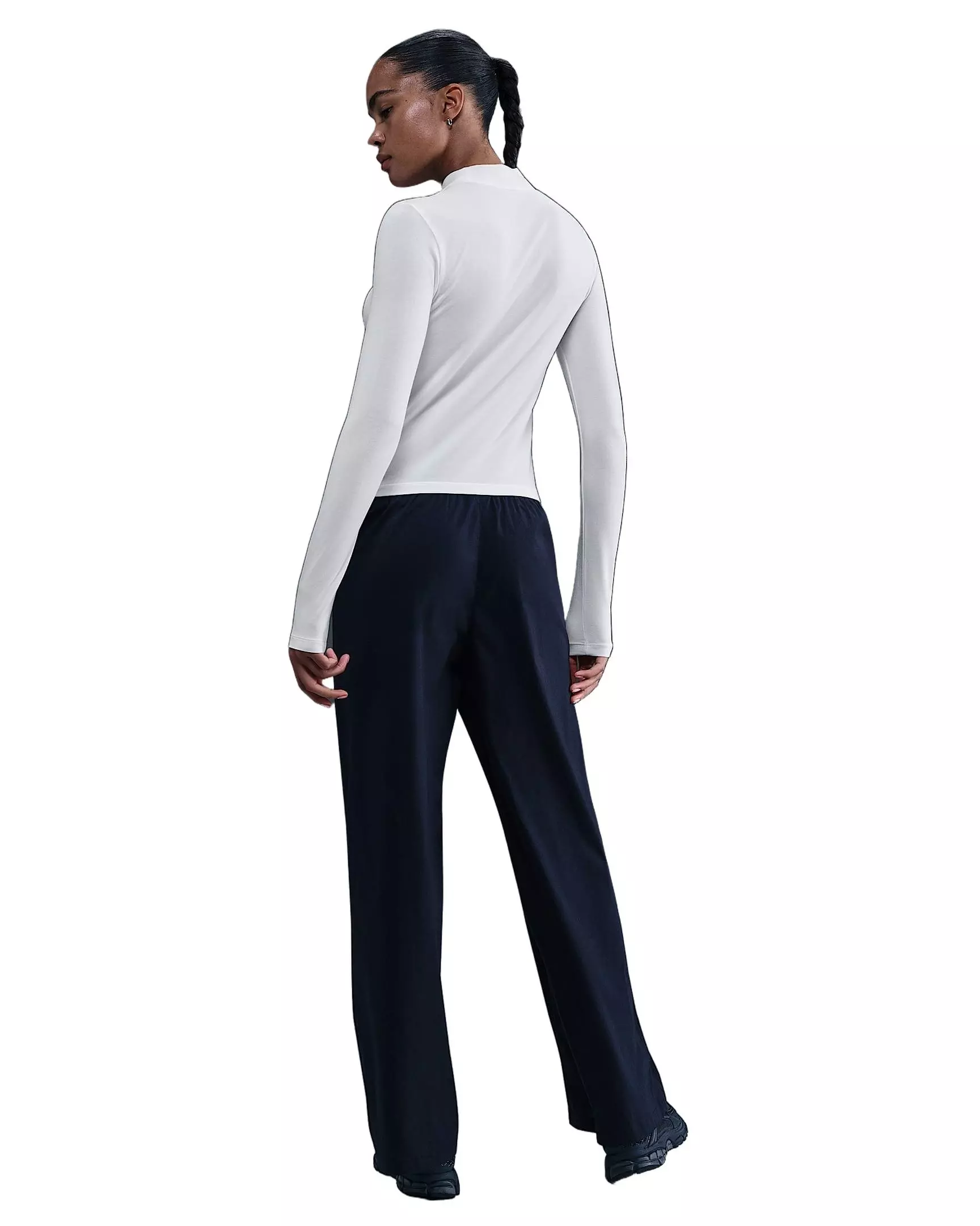 Nike Women's Sportswear Chill Knit Slim Long-Sleeve Mock-Neck T-Shirt - White - WHITE